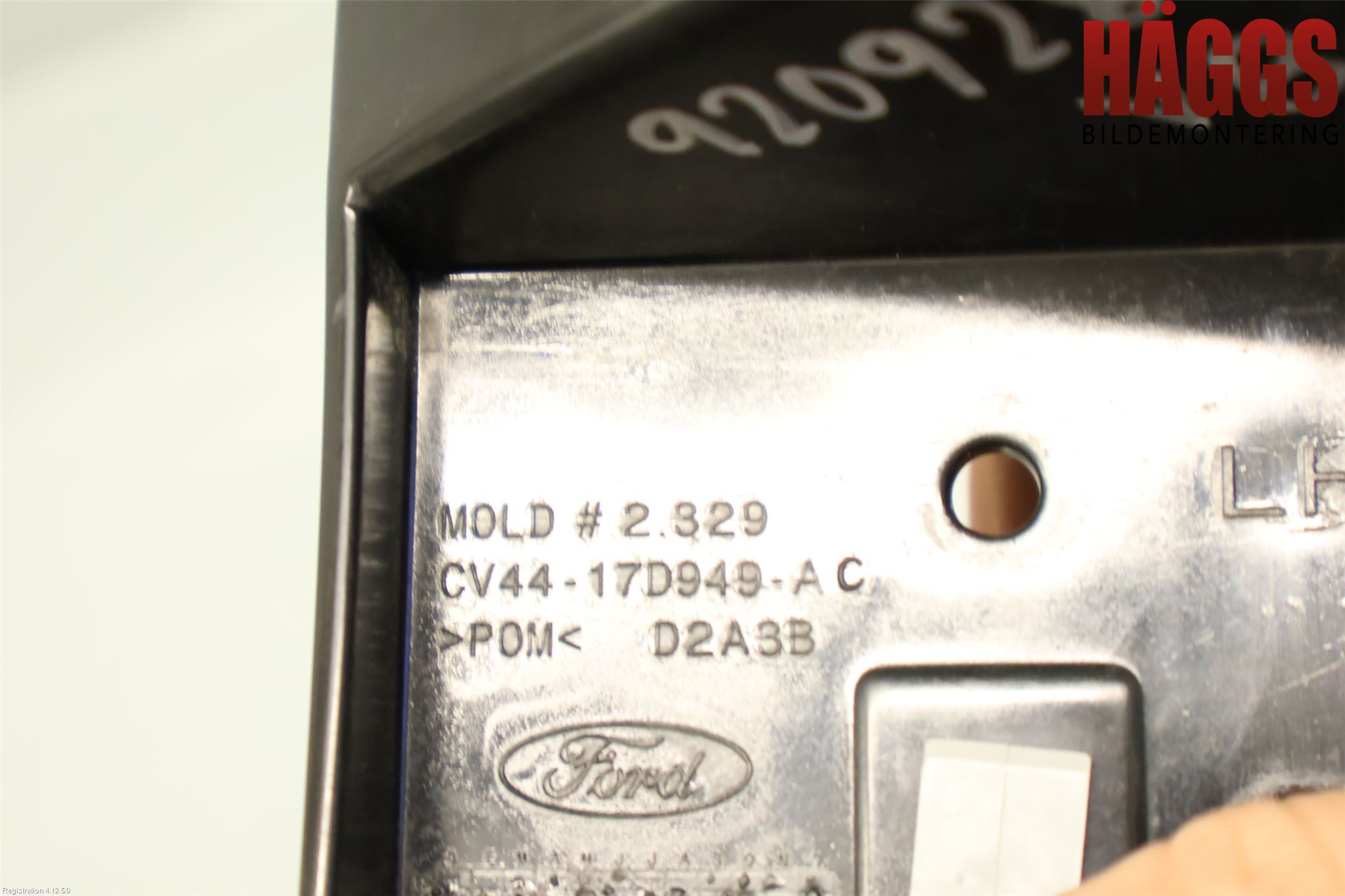 Ford KUGA 13-16 Stötfångarfäste Bak Vä