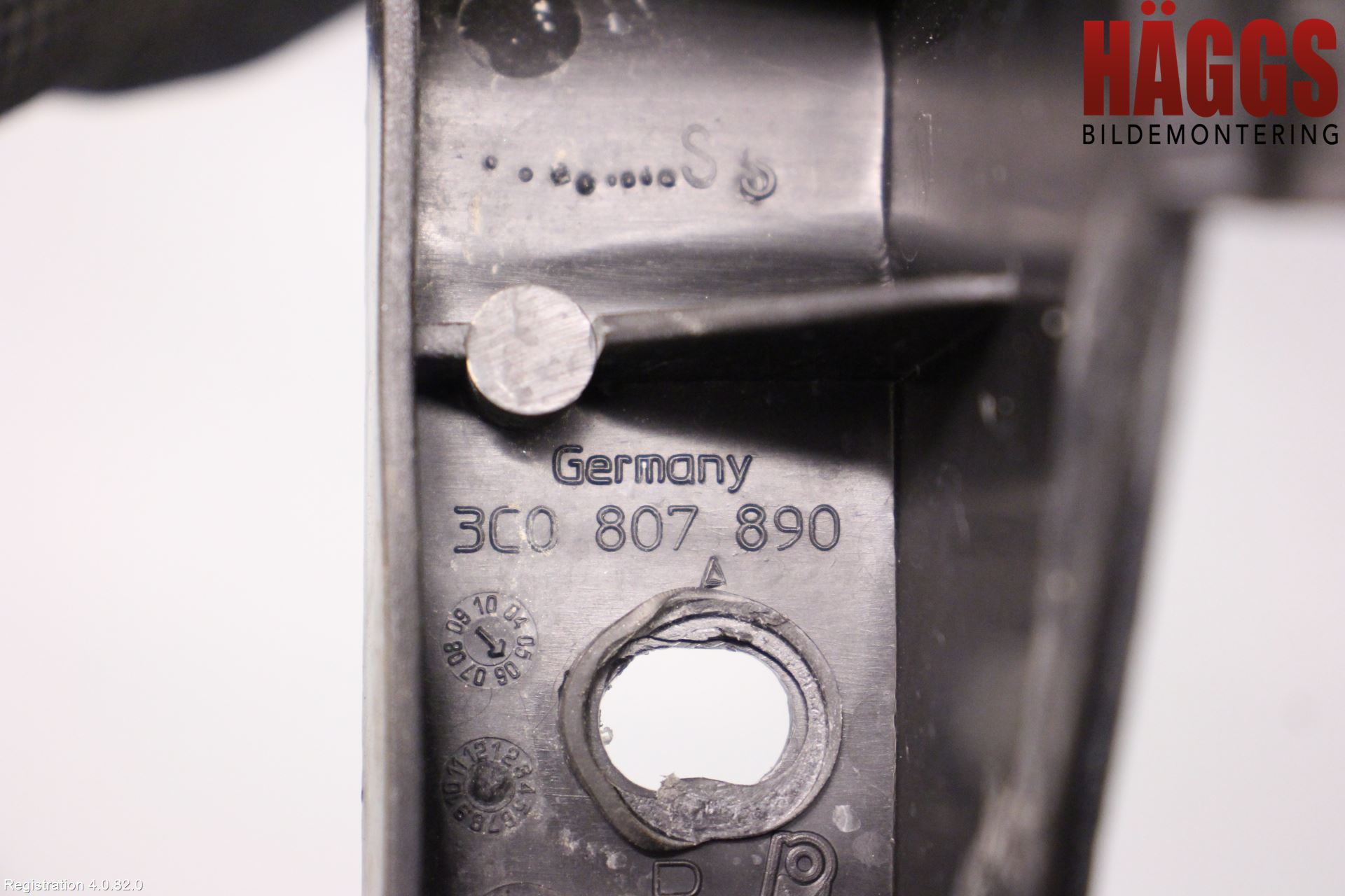 Volkswagen VW PASSAT 05-11 Stötfångarfäste Fram Hö