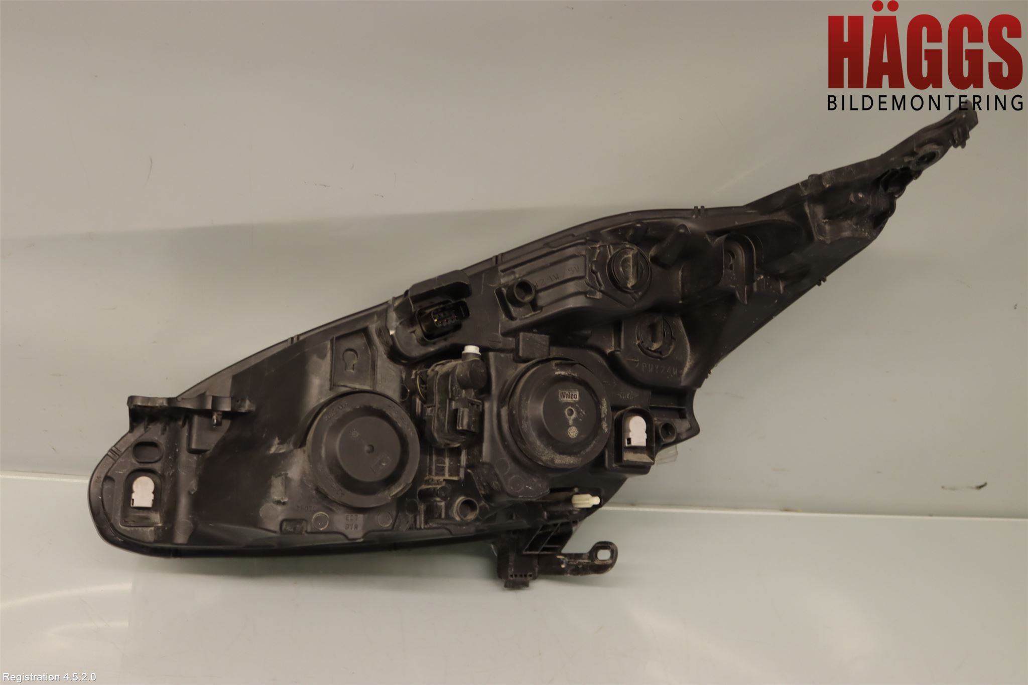 Peugeot 208 12-15 Strålkastare Höger