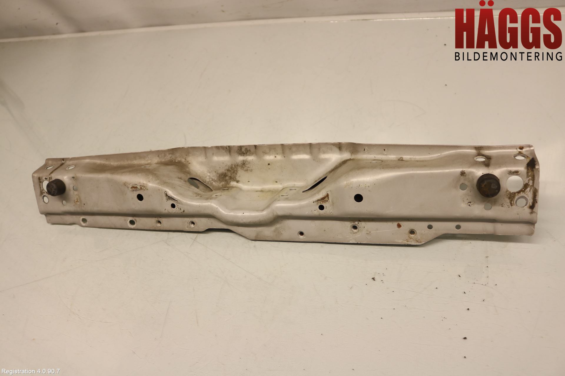 Suzuki GRAND VITARA II 06-14 Front Huvlåsplåt-Balk