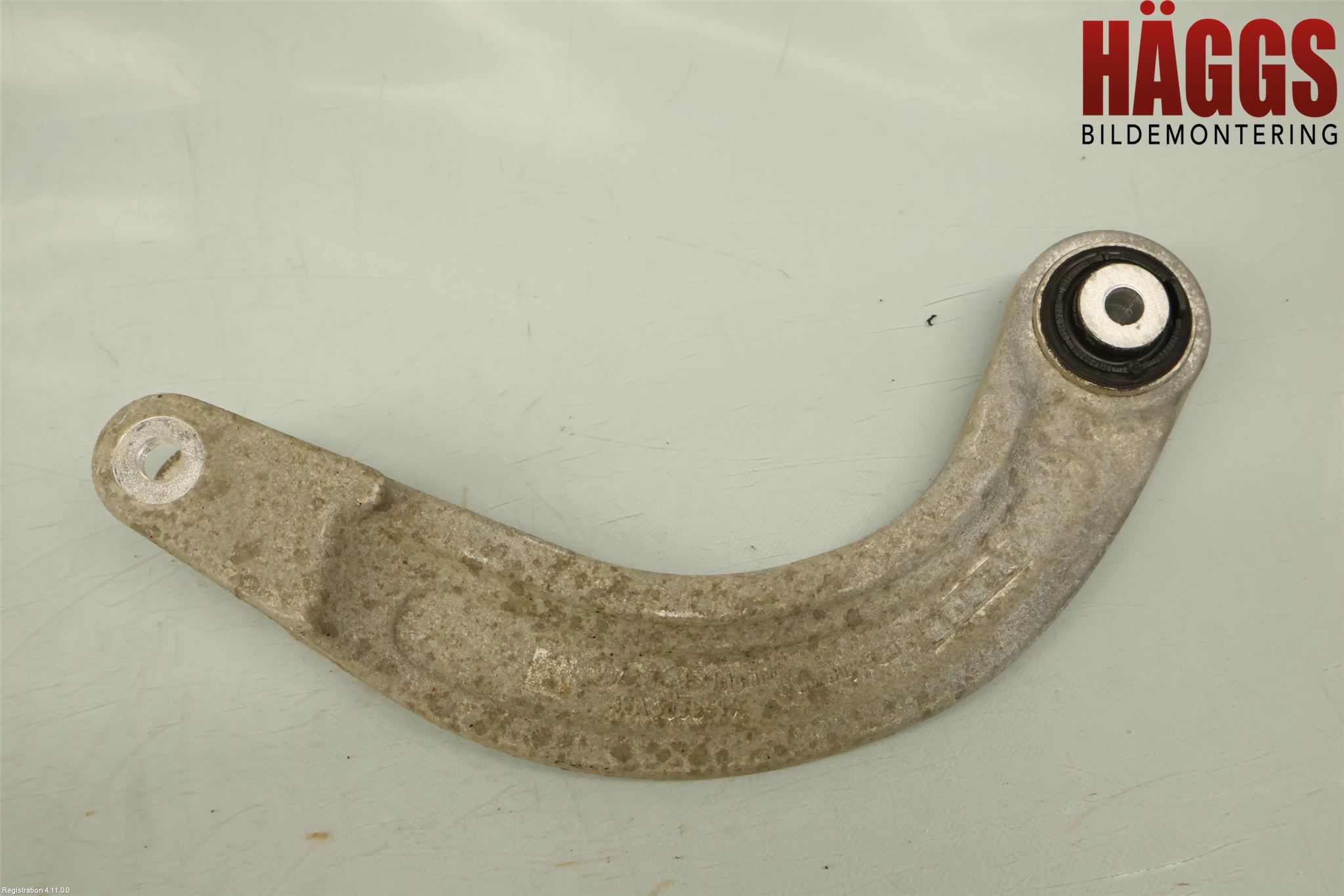 Audi Q4 E-TRON FZ 22- Bärarm Bak Höger