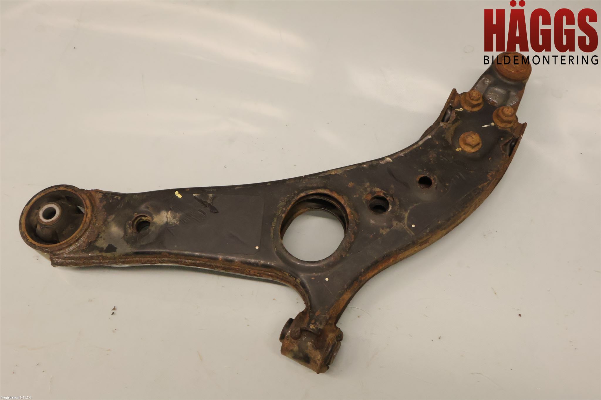 Kia SORENTO 10-14 Bärarm Fram Undre Hö