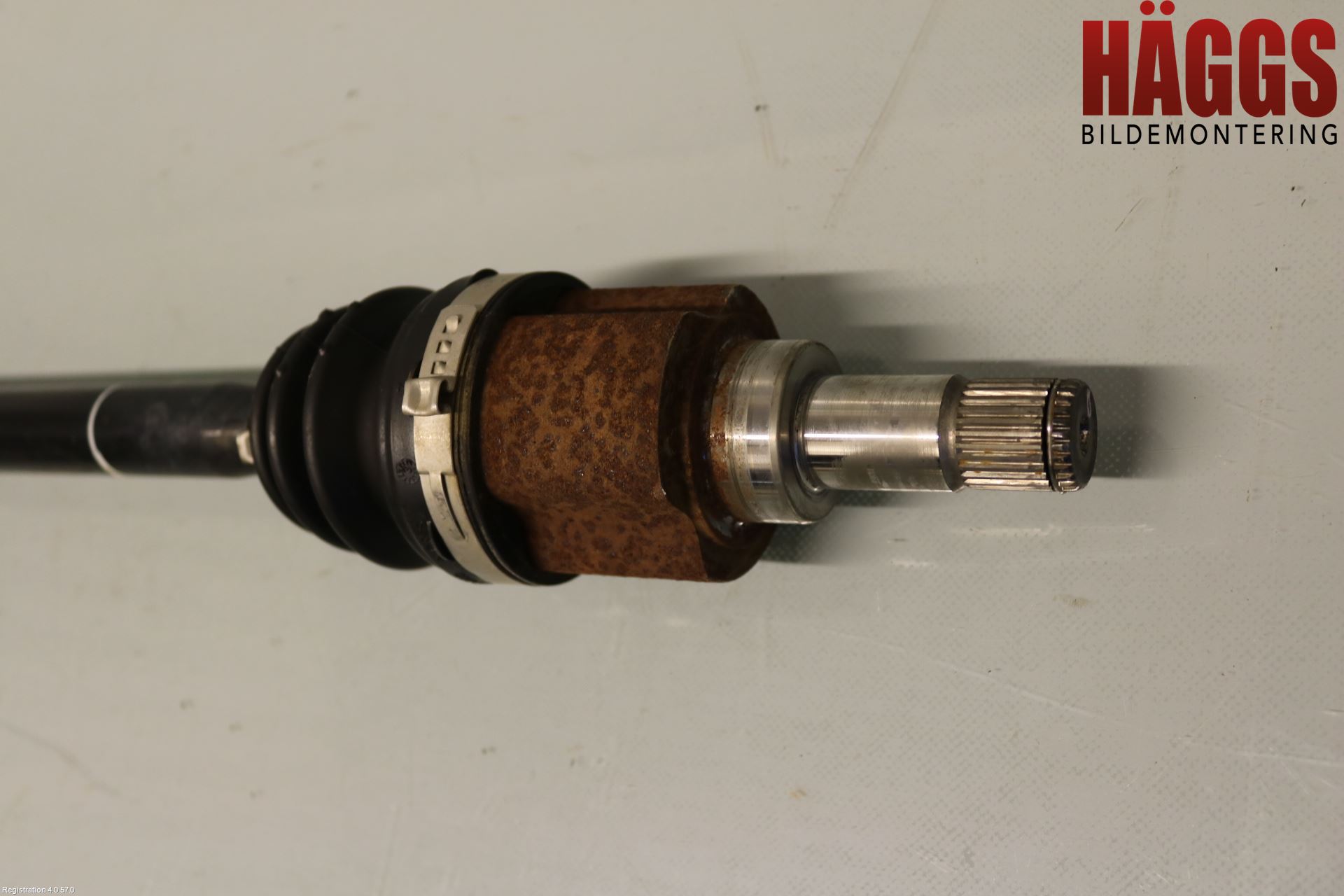 Volkswagen VW UP! / E-UP! Drivaxel Fram Höger