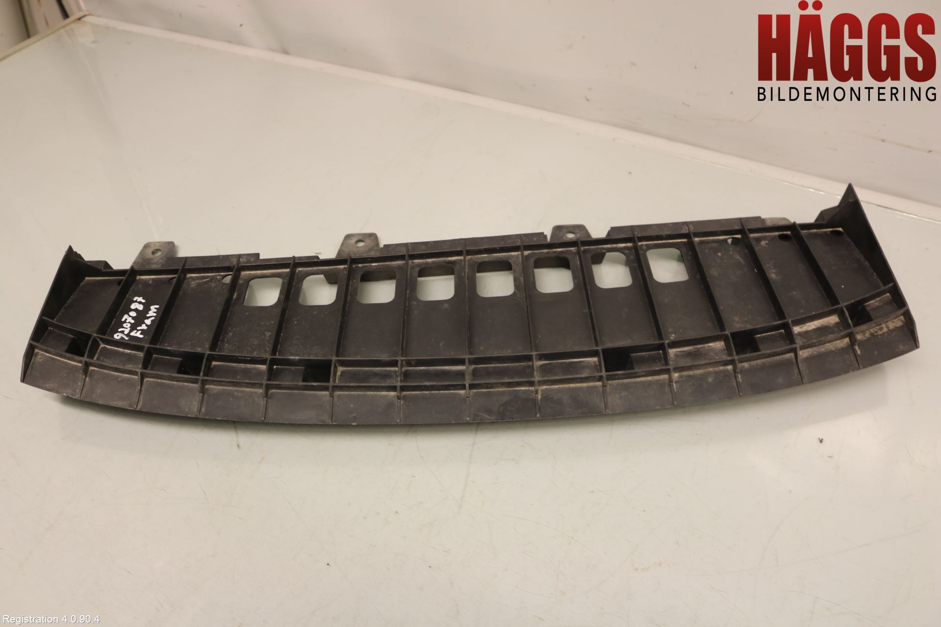 Skoda FABIA 07-14 Hasplåt Plåt-Plast