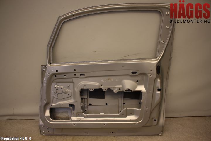 Peugeot 1007 Dörr 2D Höger