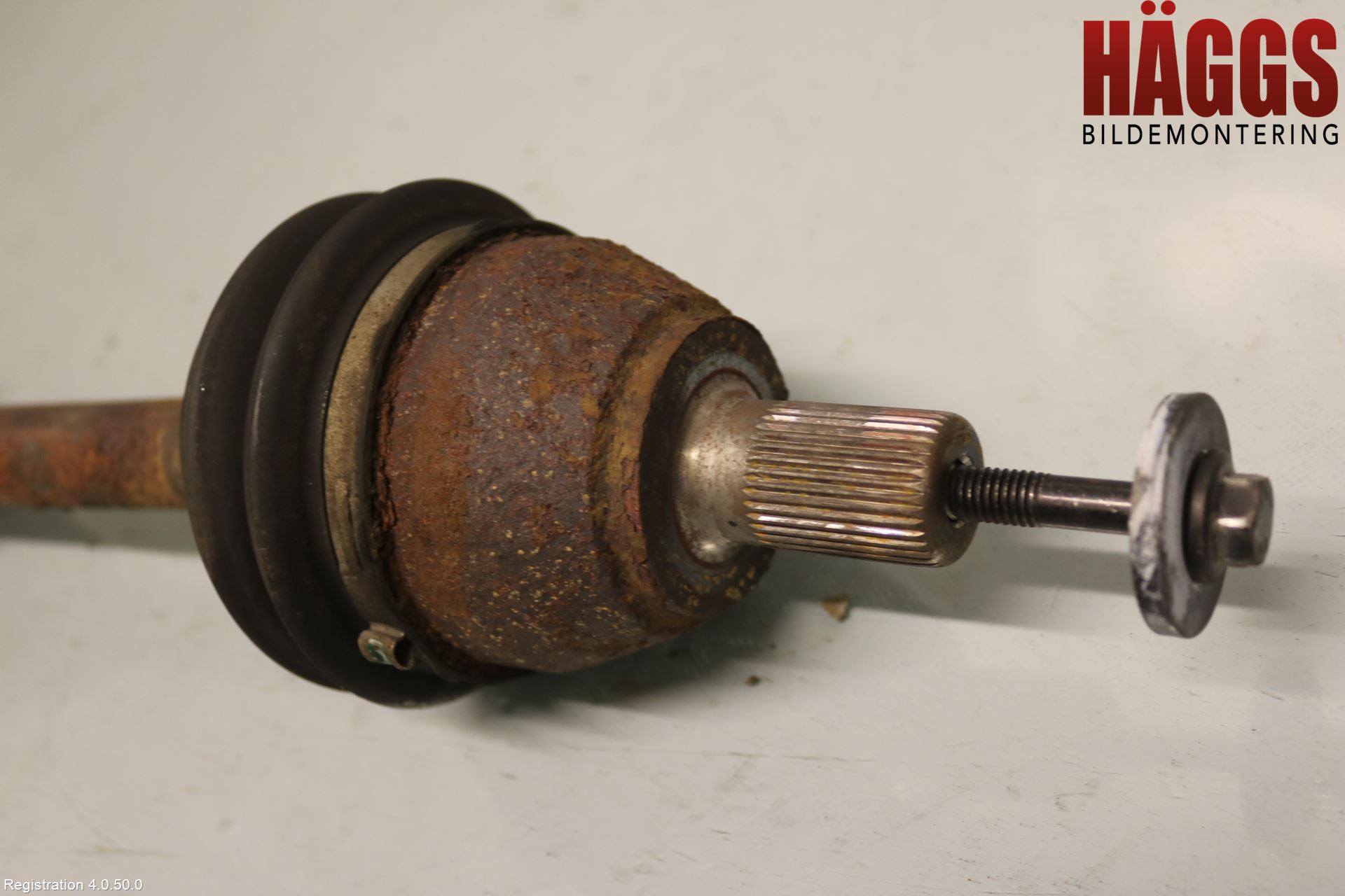 Volvo V50 08-12 Drivaxel Fram Vänster