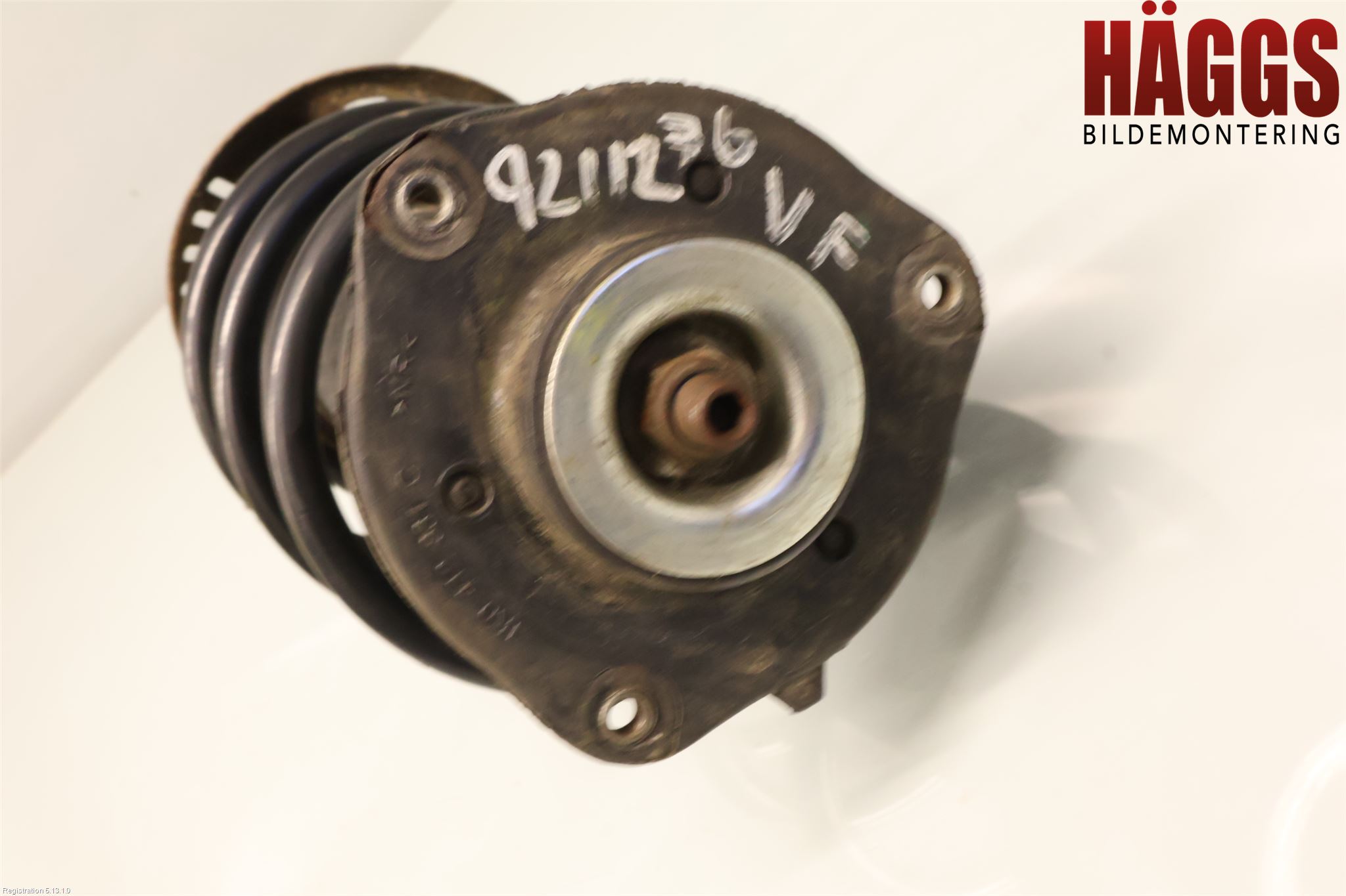 Volkswagen VW GOLF VI 09-13 Fjäderben Fram Vänster