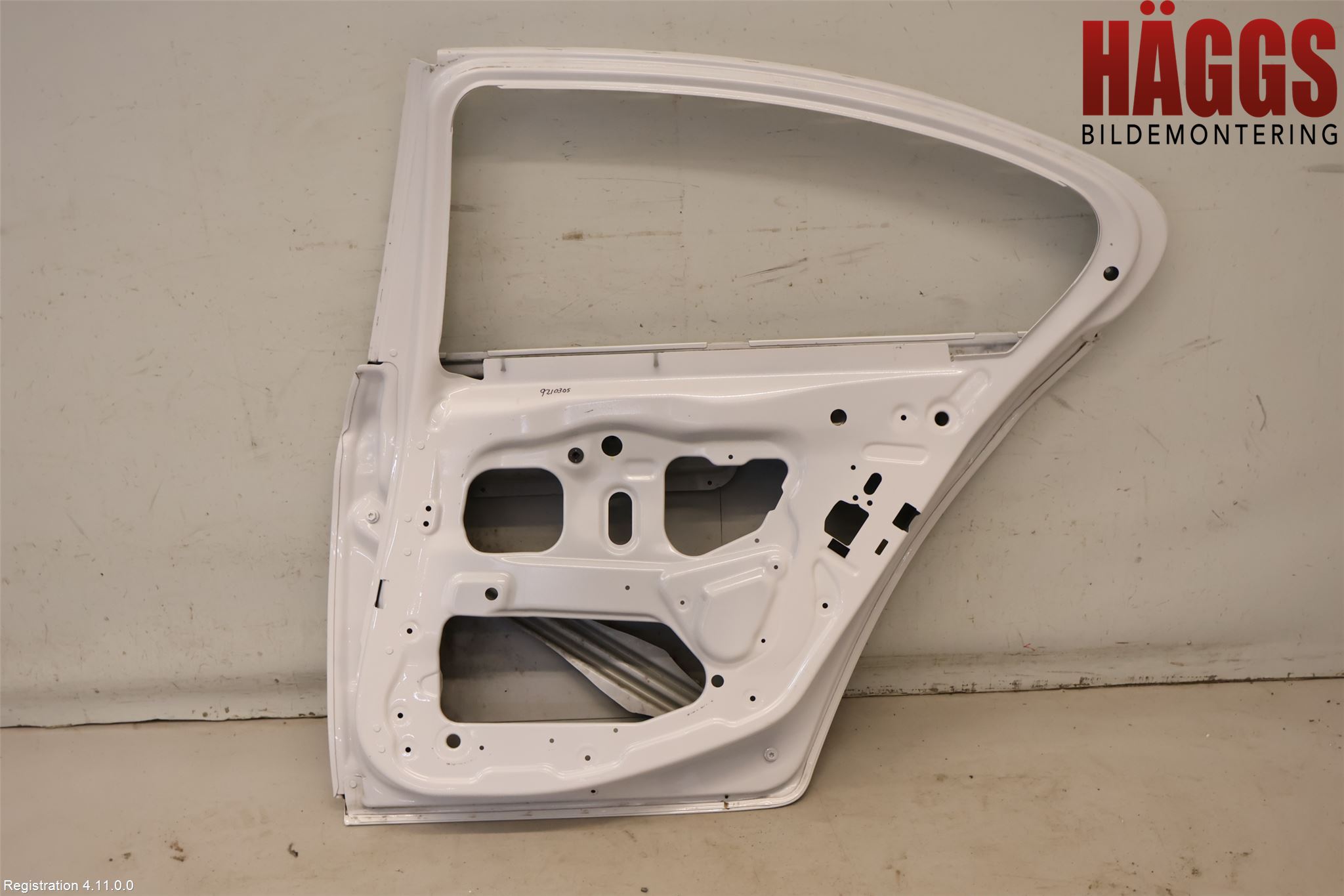 BMW 5 F10/F11/F18 09-17 Dörr Bak Höger