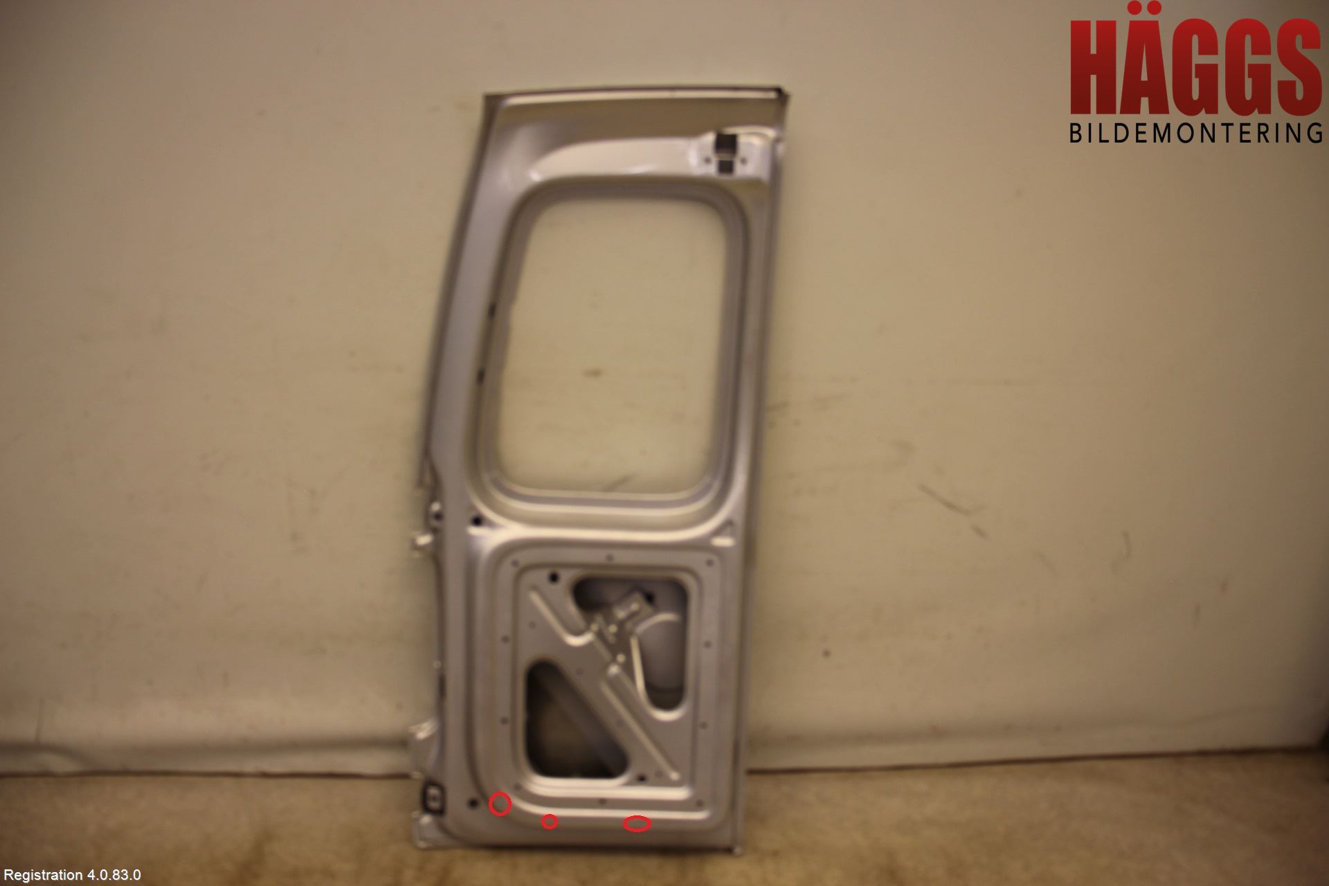 Volkswagen VW CADDY      04-10 Dörr Bak Van-Skåp Höger