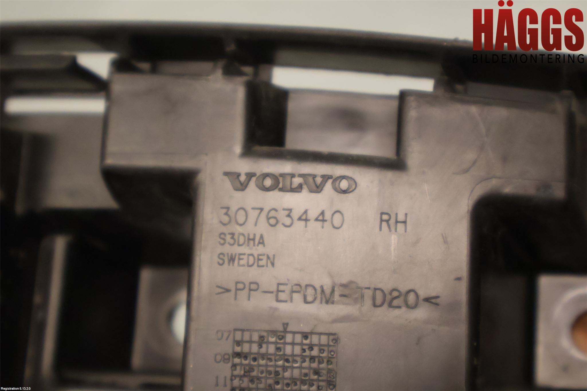 Volvo XC60 14-17 Stötfångarfäste Bak Hö