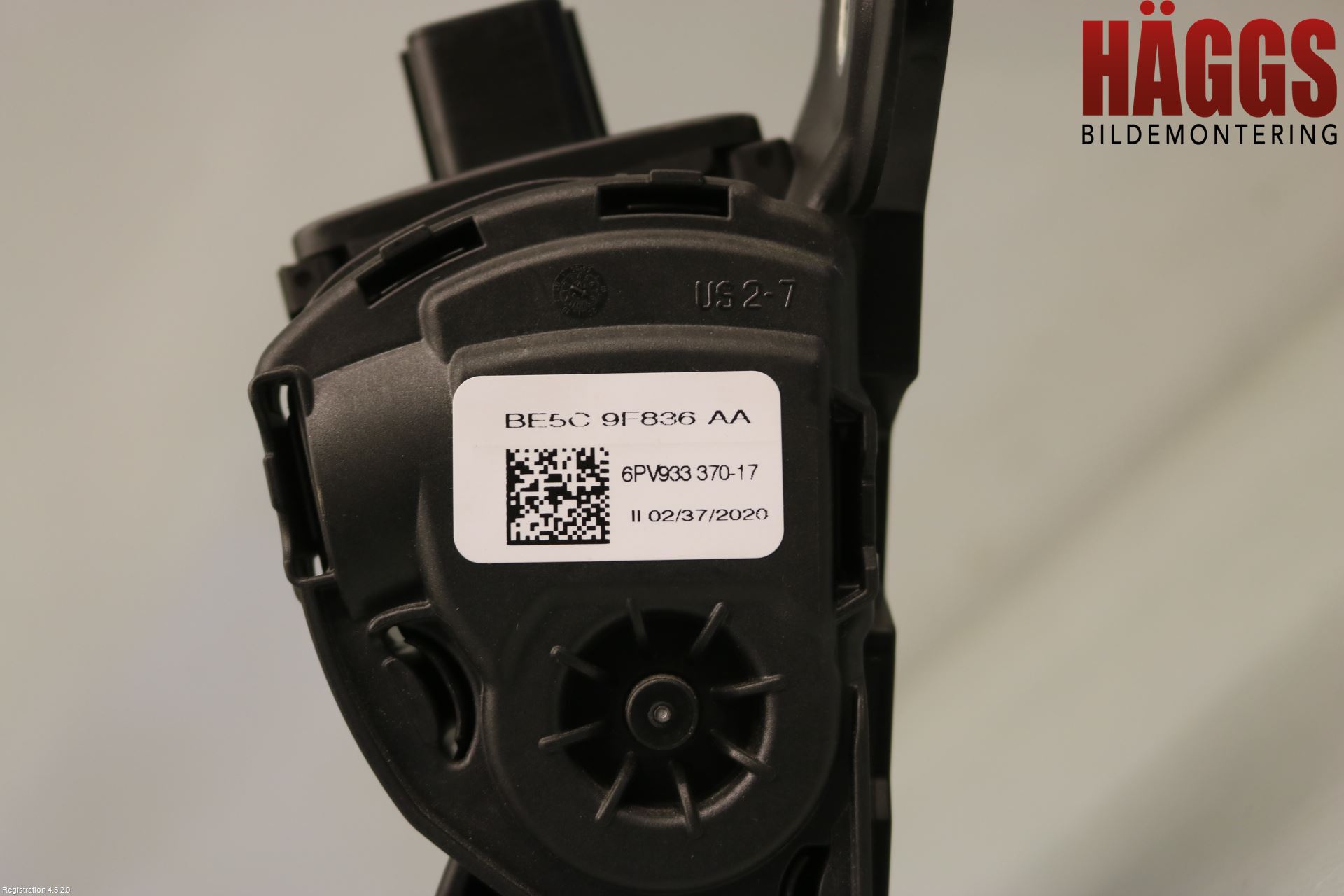 Tesla MODEL X 16- Gaspedal