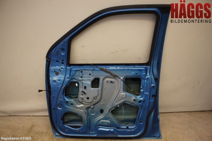 Nissan NAVARA 05-16 Dörr Fram Höger