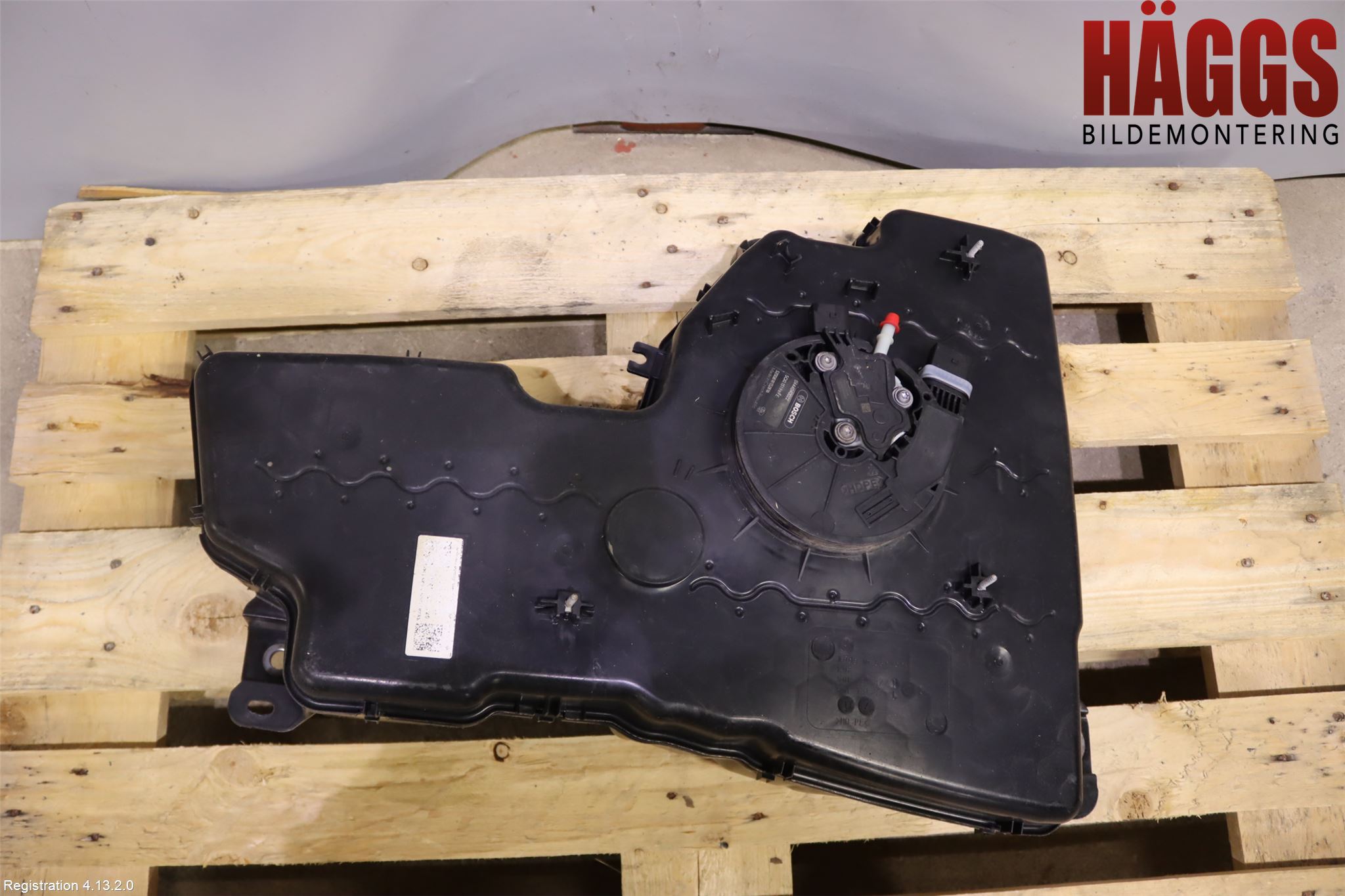 Volkswagen VW TIGUAN 16-24 Adblue Tank