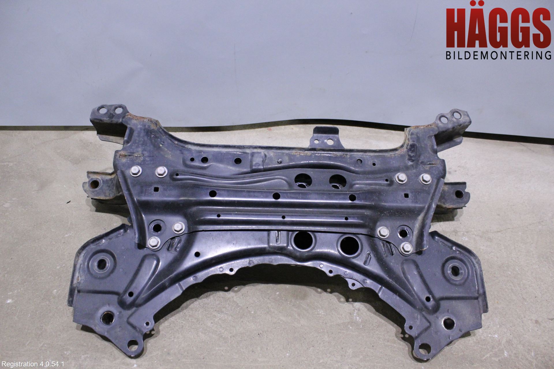 Toyota RAV4 13-18 Framvagnsbalk