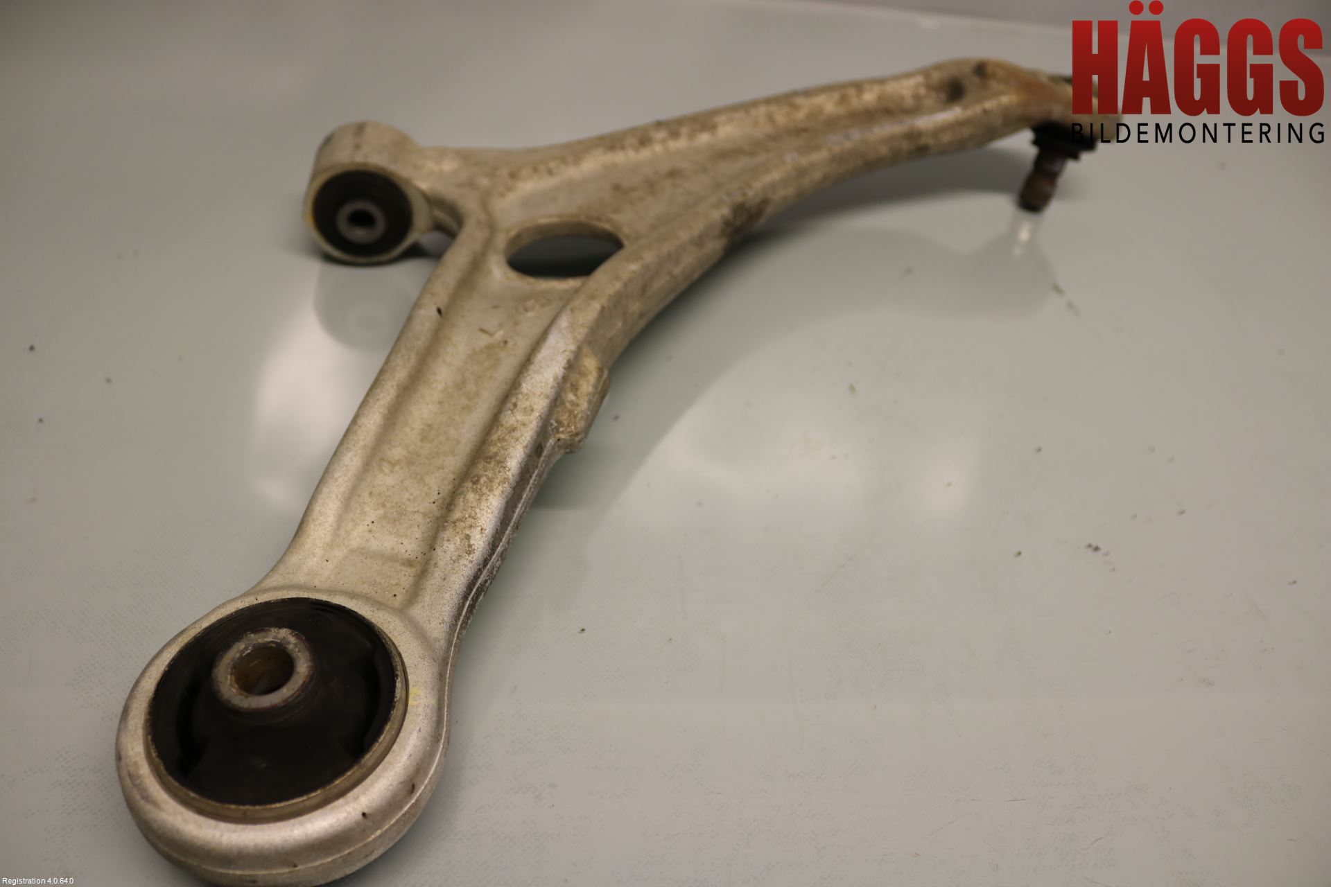Hyundai i40 16-18 Bärarm Fram Undre Vä