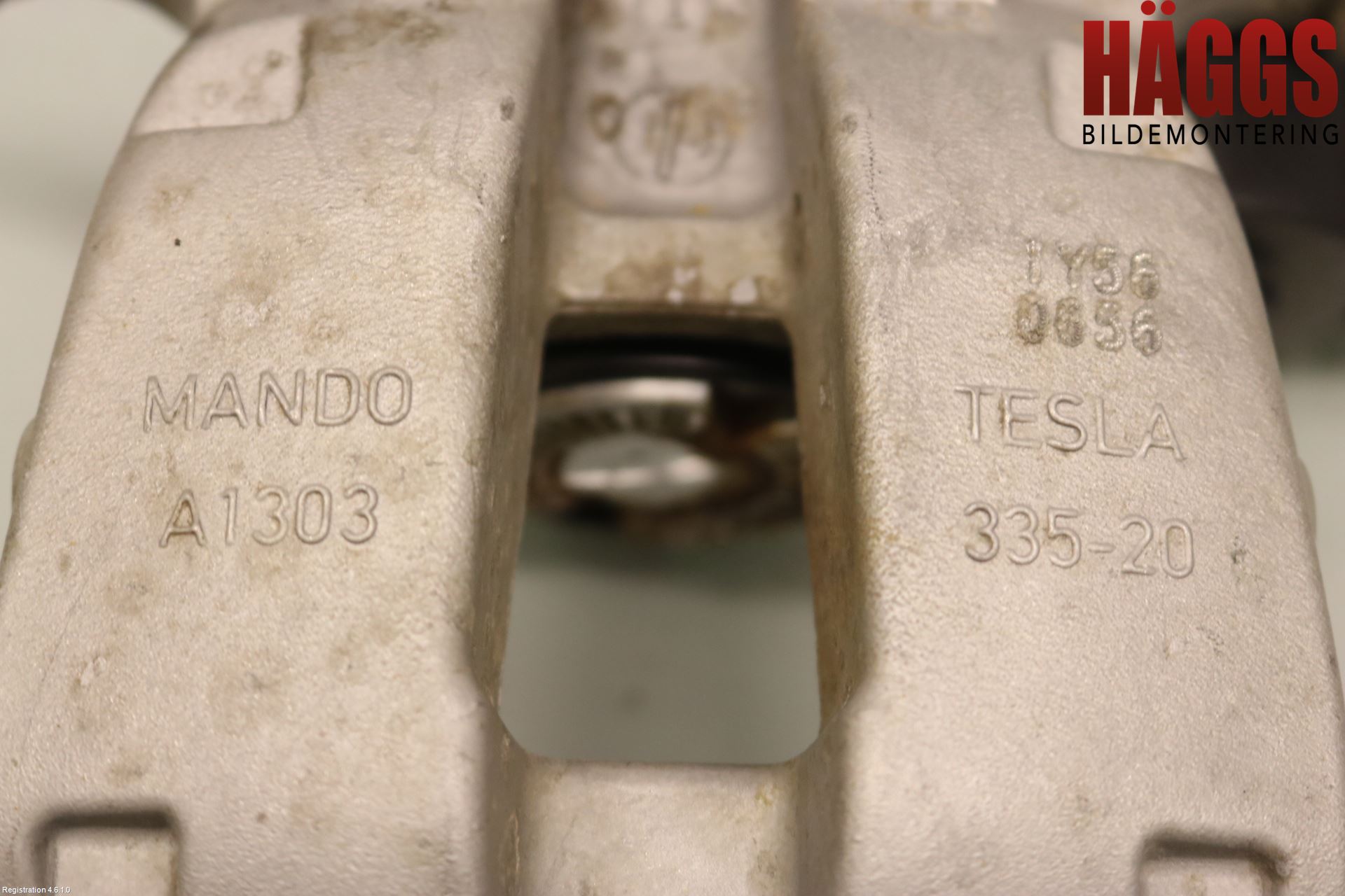 Tesla MODEL Y 21- Bromsok Bak Höger