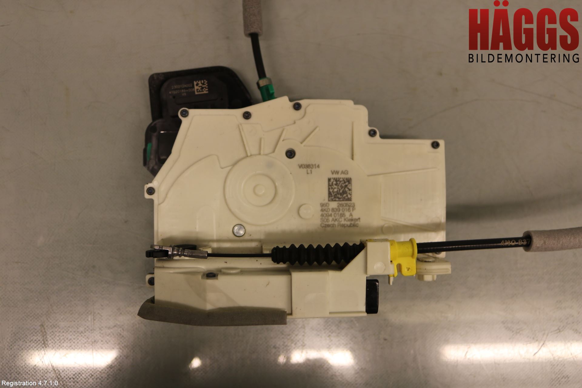 Audi A6 F2/C8 19- Låskista-Dörrlås