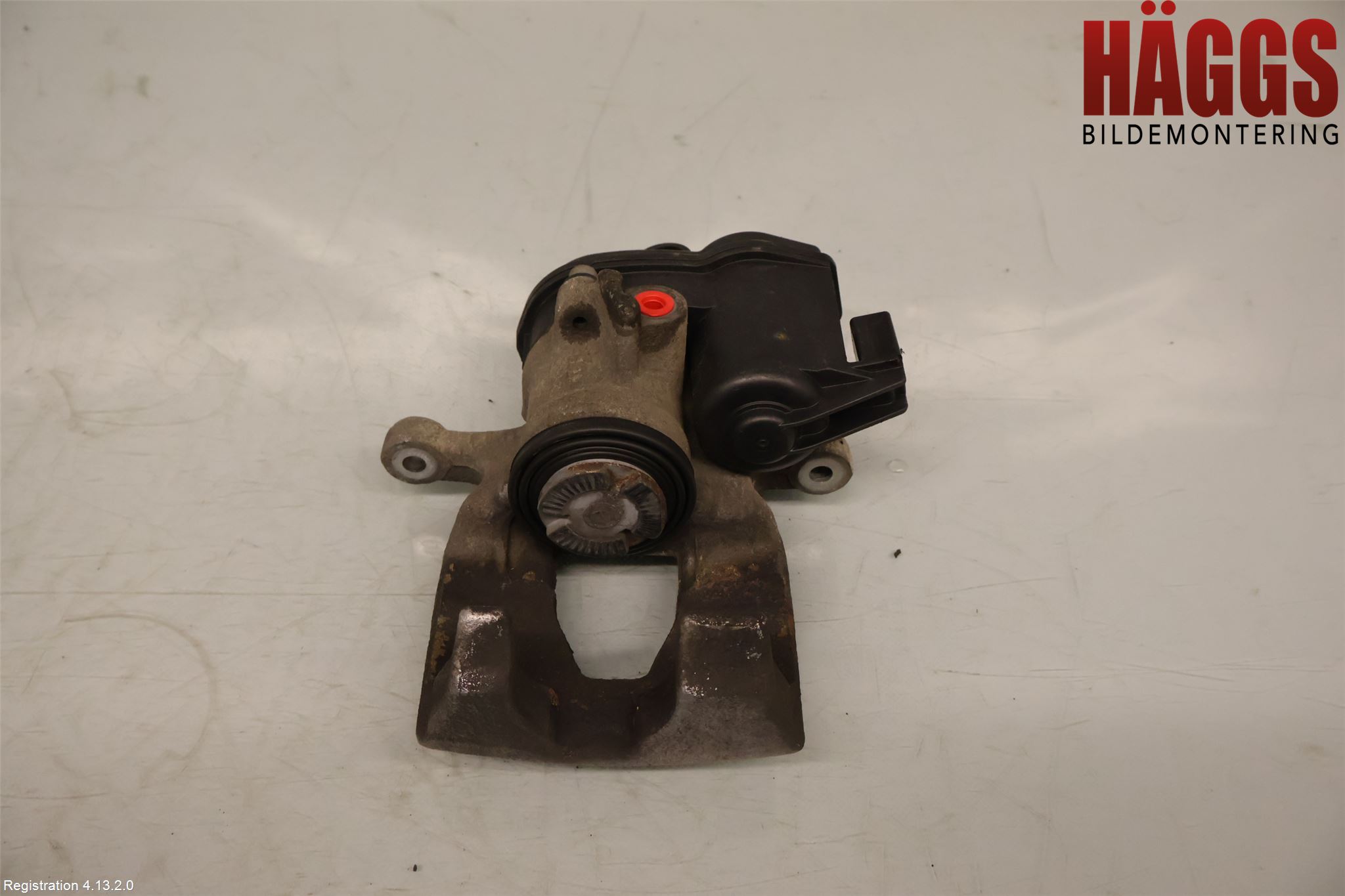 Audi A6 F2/C8 19- Bromsok Bak Höger
