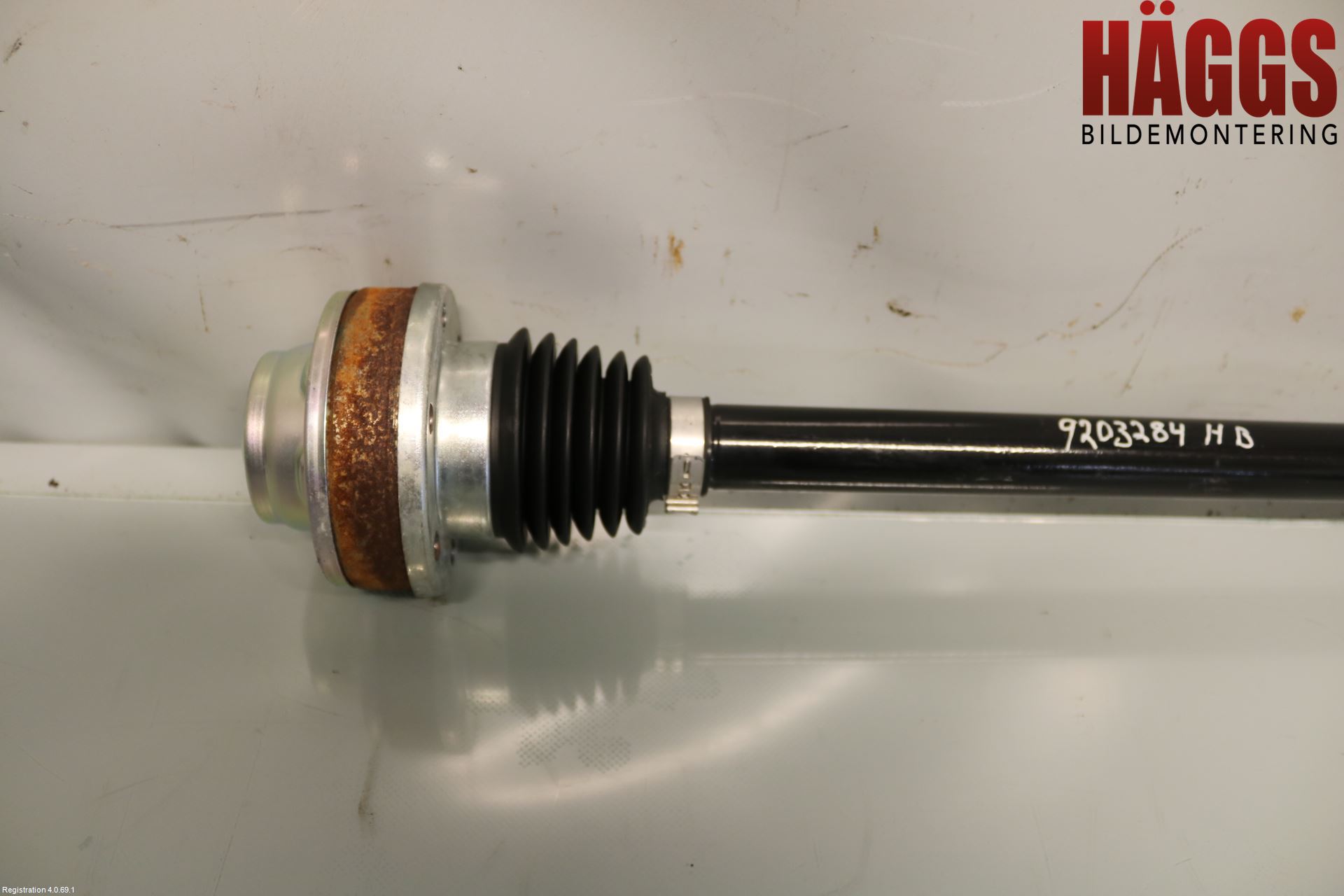 Volkswagen VW TIGUAN 16-24 Drivaxel Bak Höger