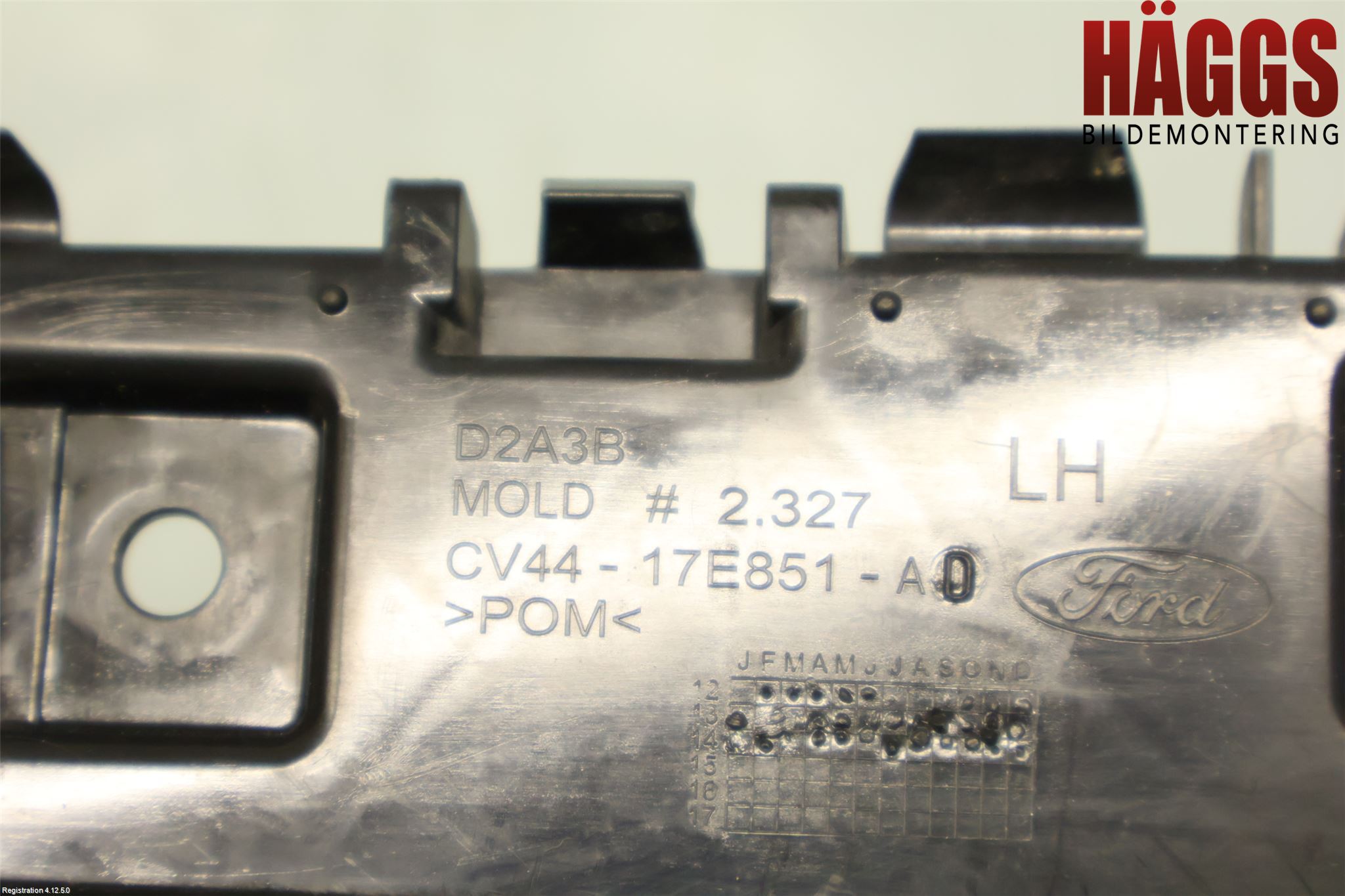 Ford KUGA 13-16 Stötfångarfäste Bak Vä