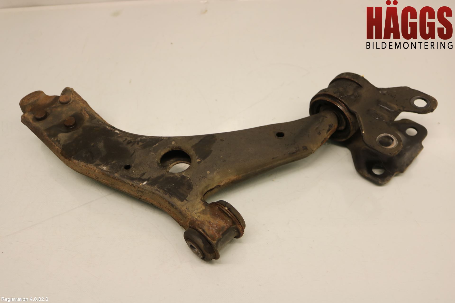 Ford FOCUS 11-14 Bärarm Fram Undre Vä