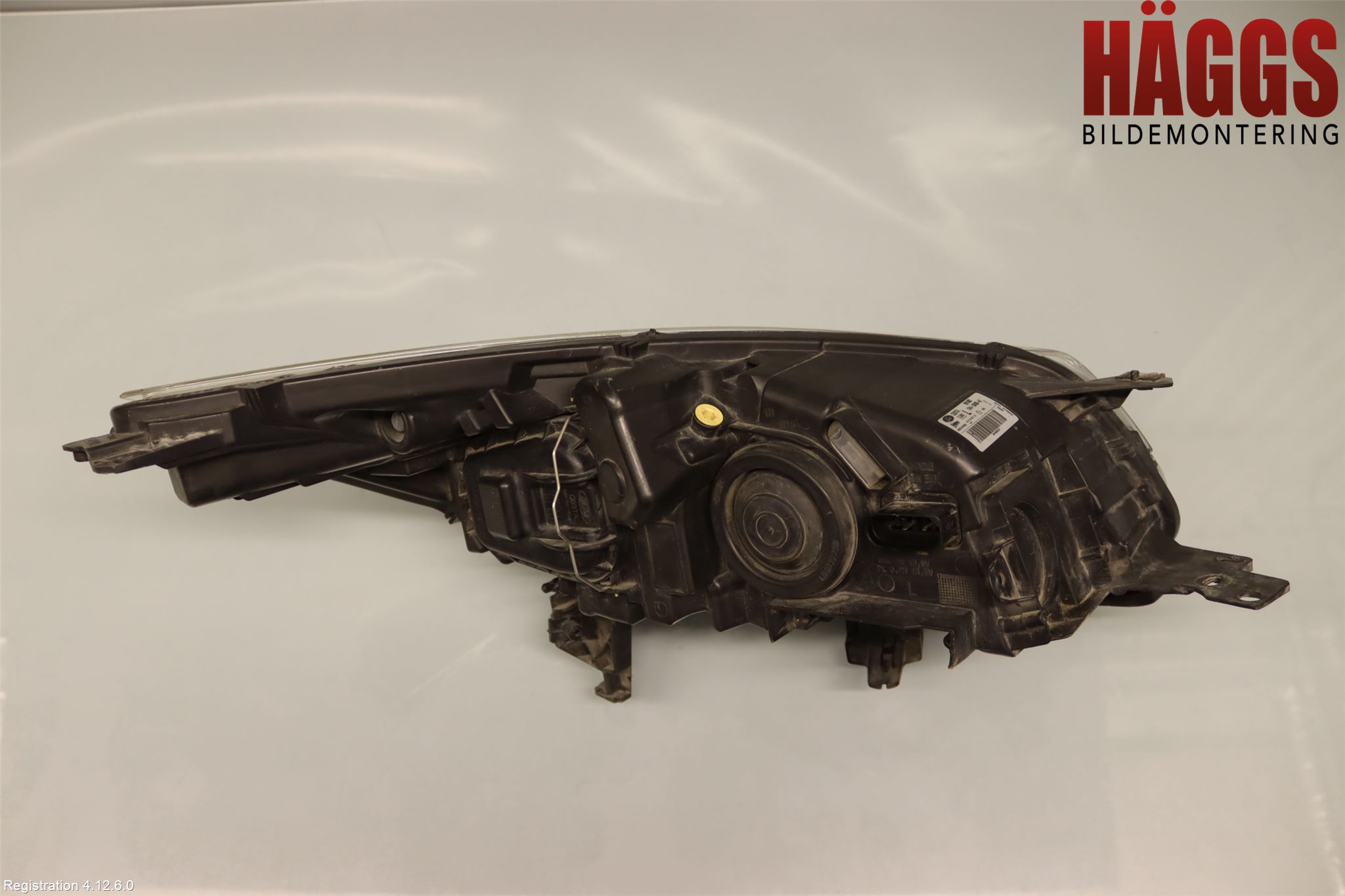 Ford KUGA 13-16 Strålkastare Vänster