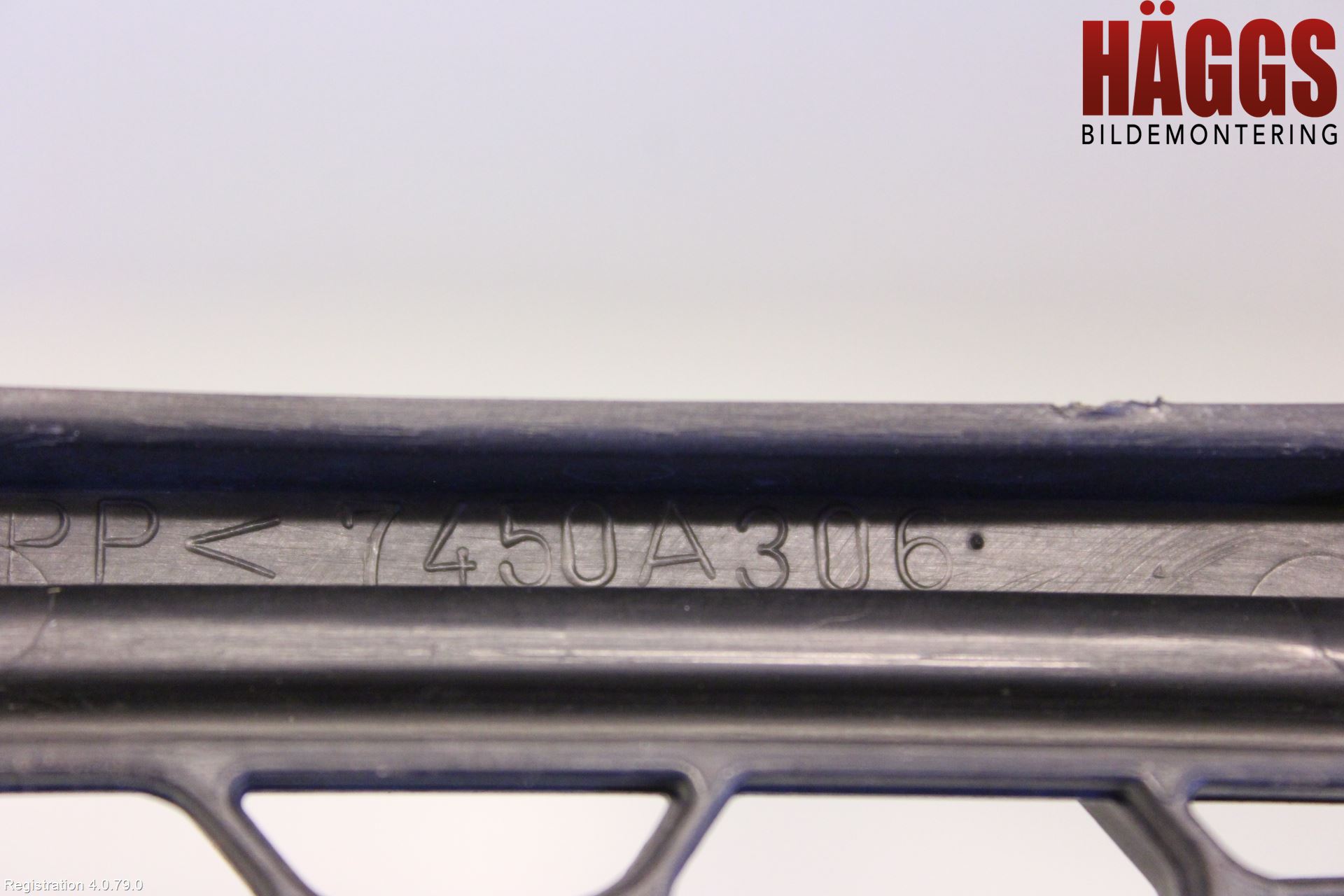 Mitsubishi LANCER 07-14 Grilldel Höger