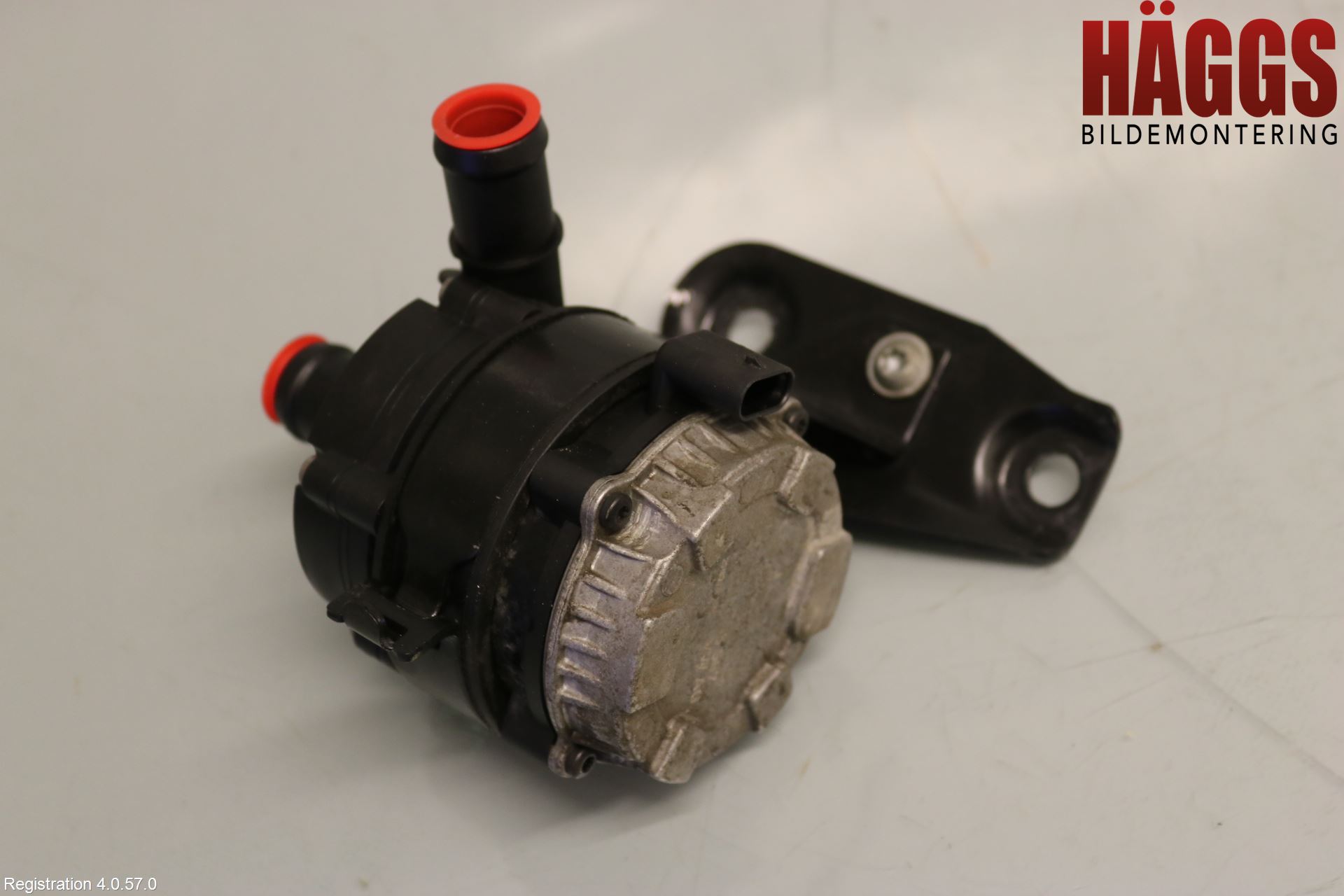 Volkswagen VW PASSAT 15-19 Vattenpump