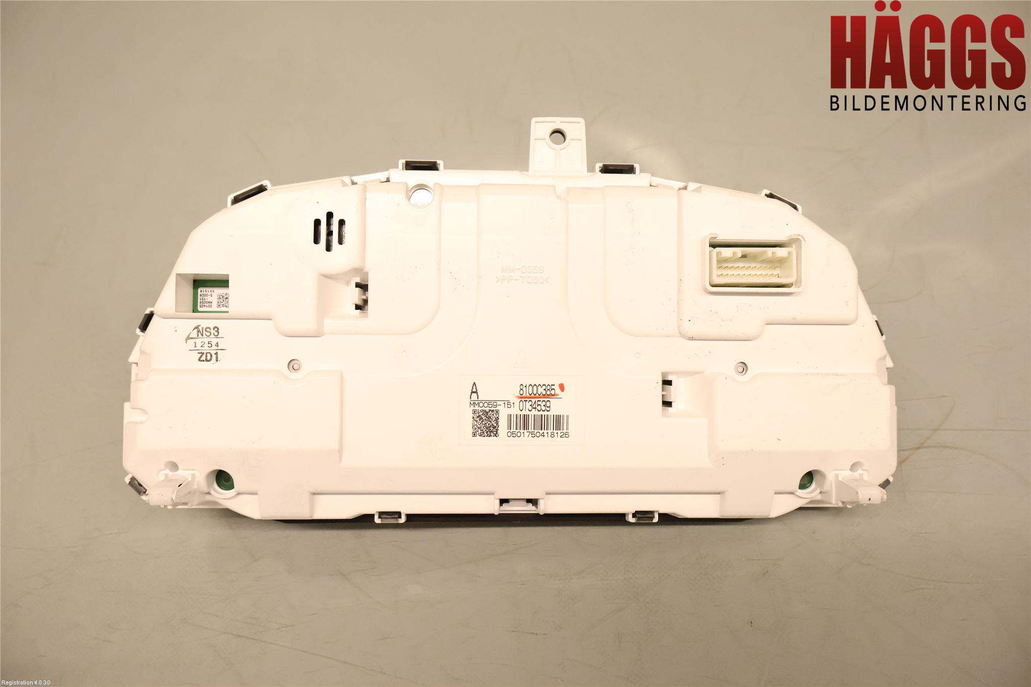 Mitsubishi OUTLANDER 13-21 Instrument Komb