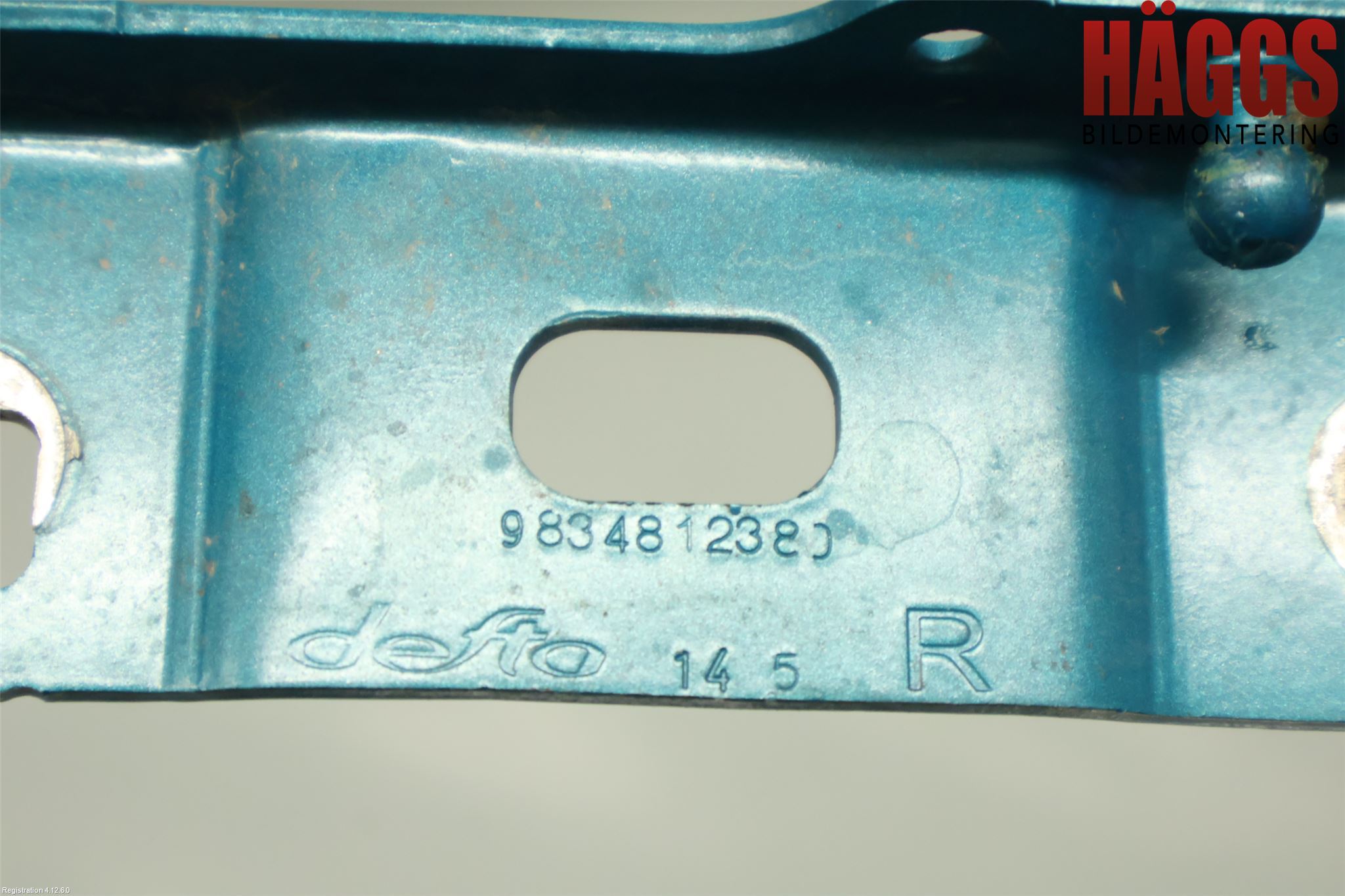 Opel MOKKA 21- Huvgångjärn