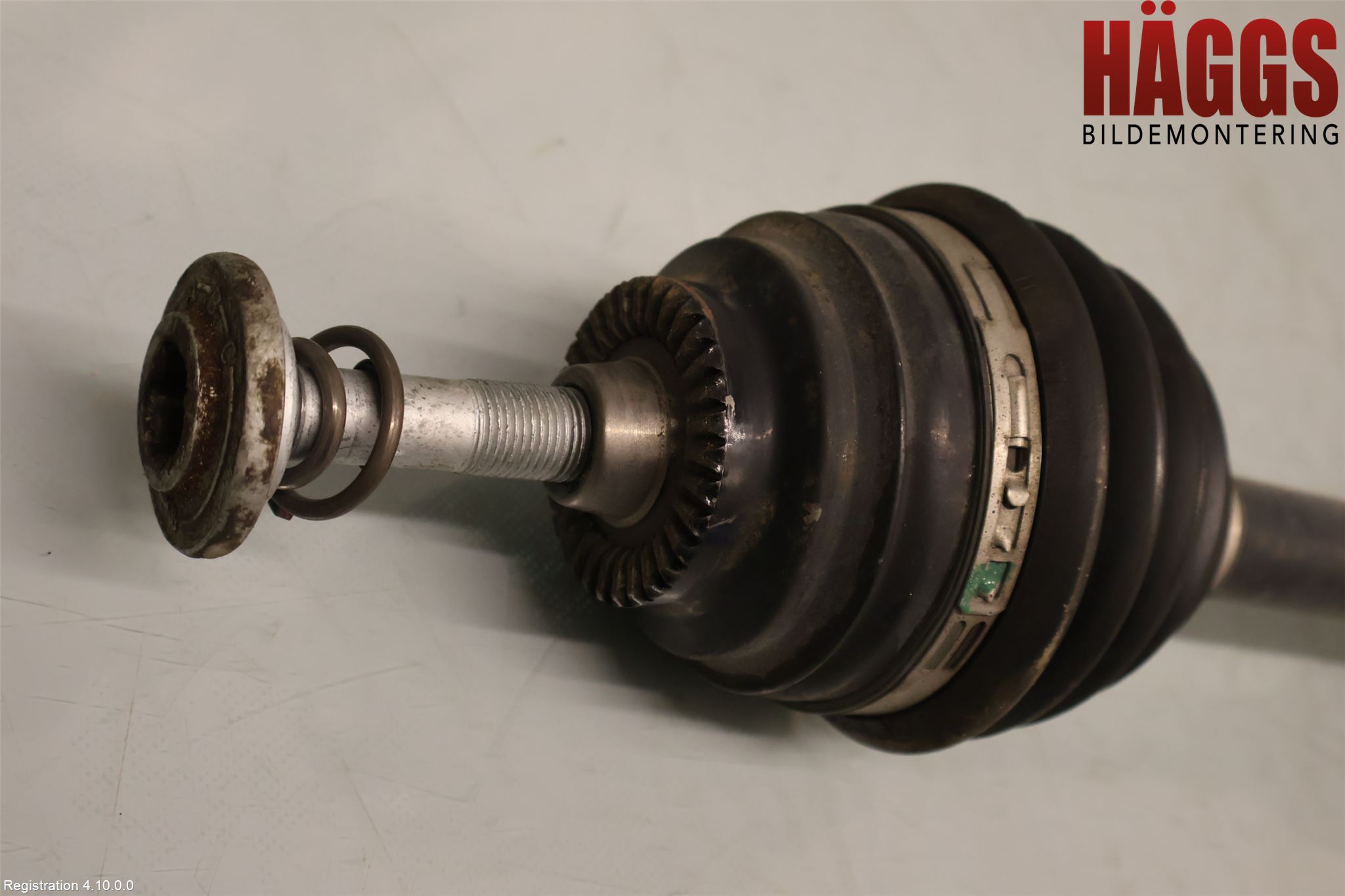 BMW 1 F20/F21 11-19 Drivaxel Fram Höger