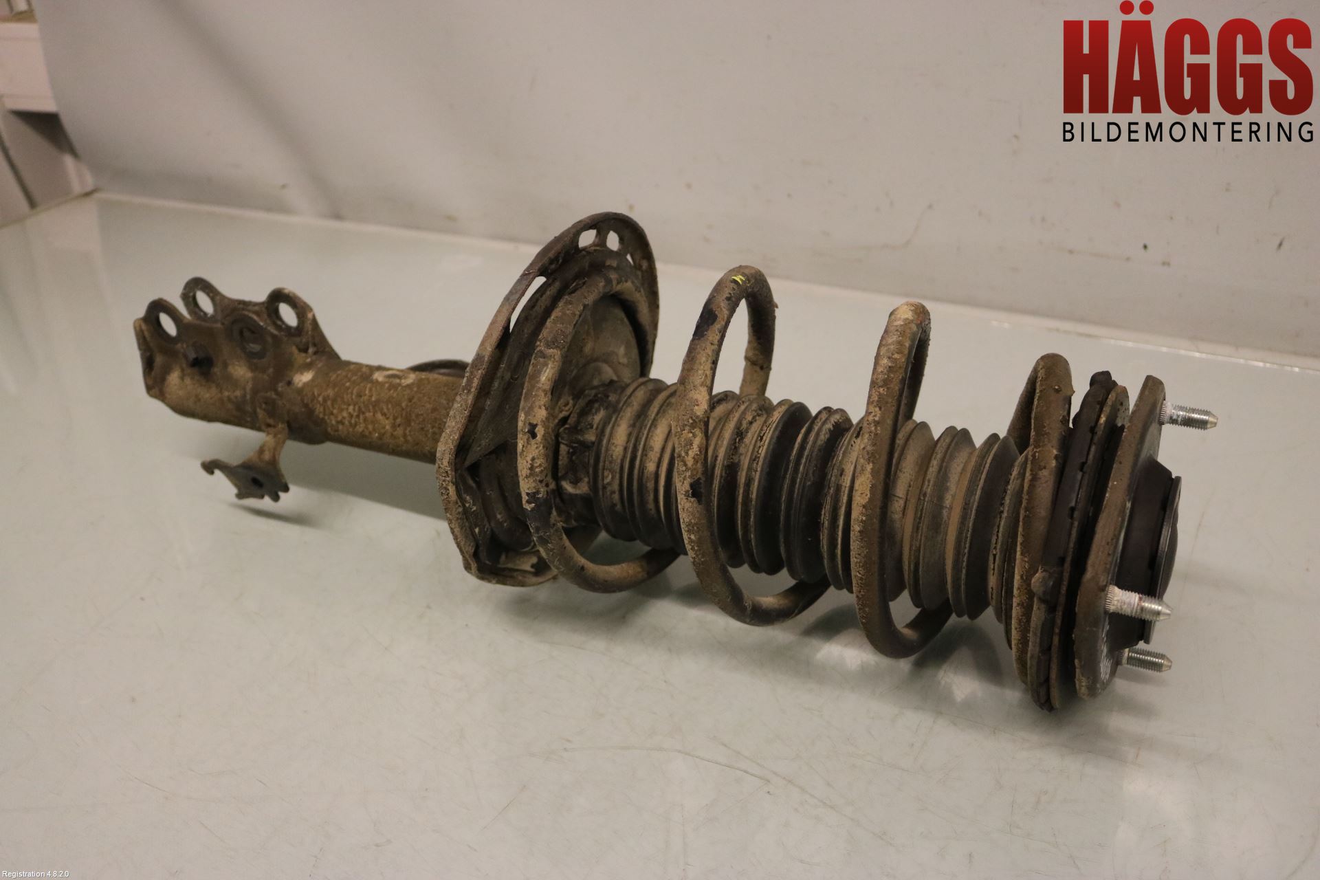 Toyota RAV4 13-18 Fjäderben Fram Vänster