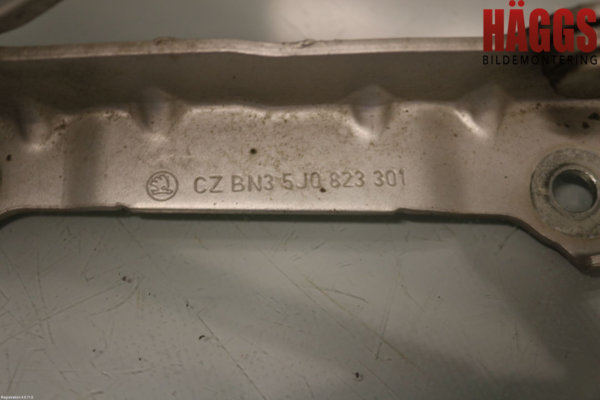 Skoda PRAKTIK Huvgångjärn