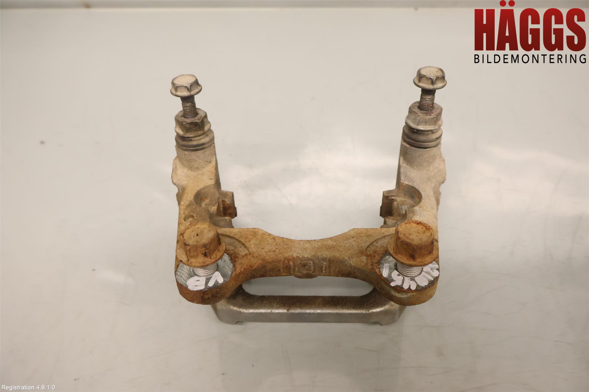 Toyota RAV4 19- Bromsokshållare