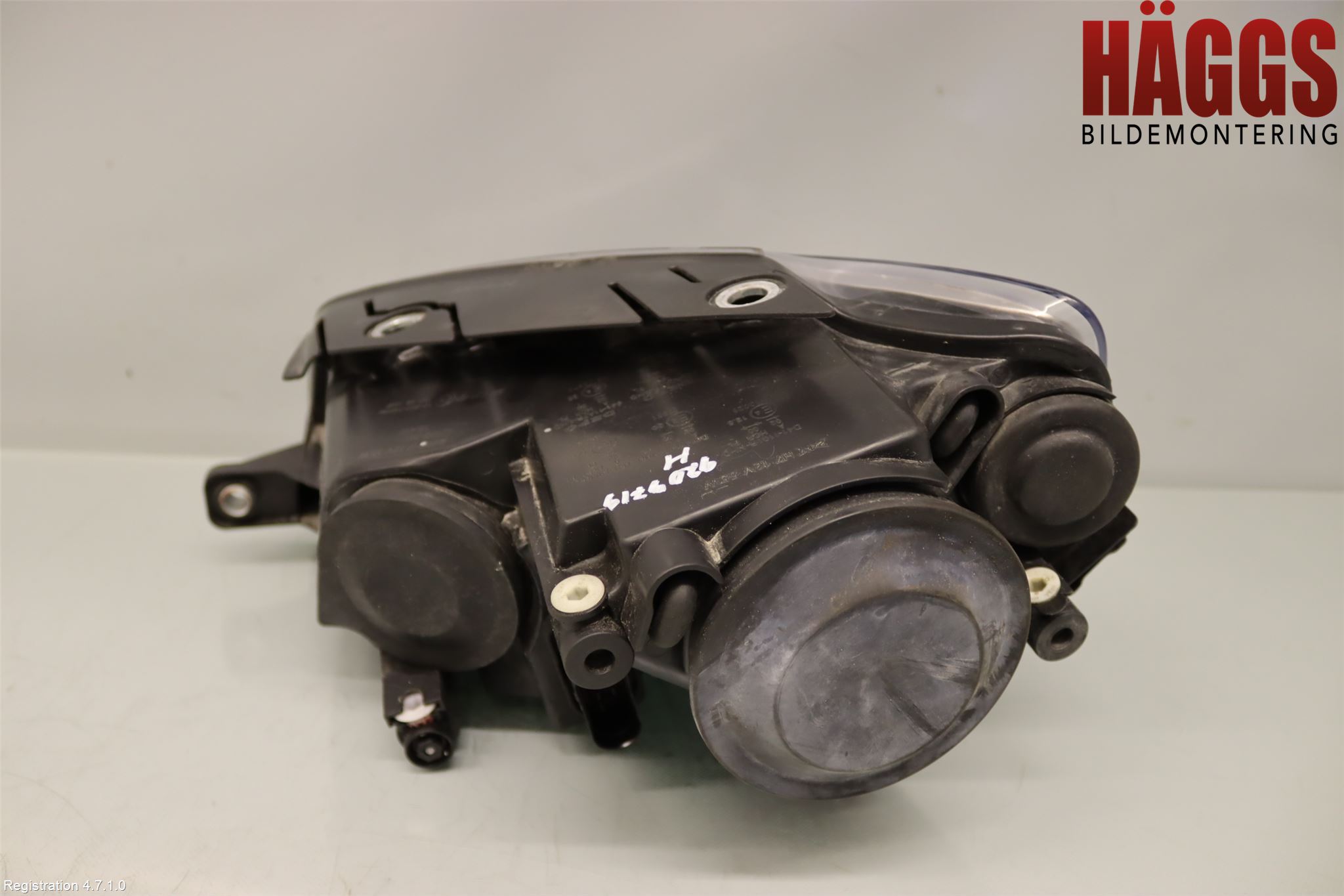 Volkswagen VW PASSAT 05-11 Strålkastare Höger