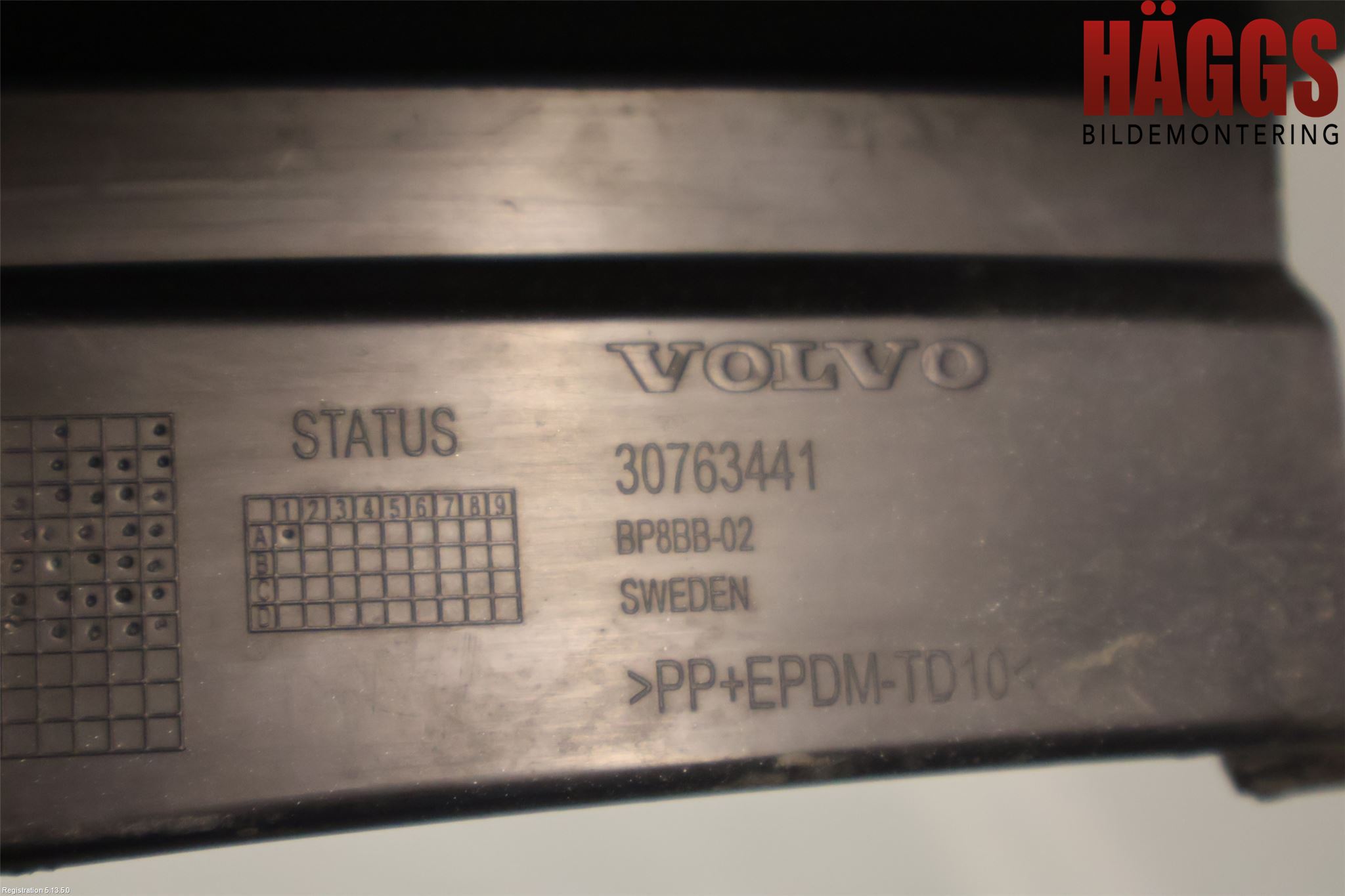 Volvo XC60 14-17 Stötfångardel Bak Mitt