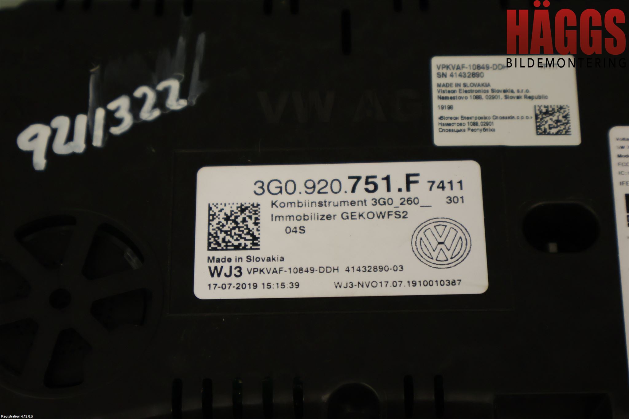 Volkswagen VW PASSAT 20-24 Instrument Komb