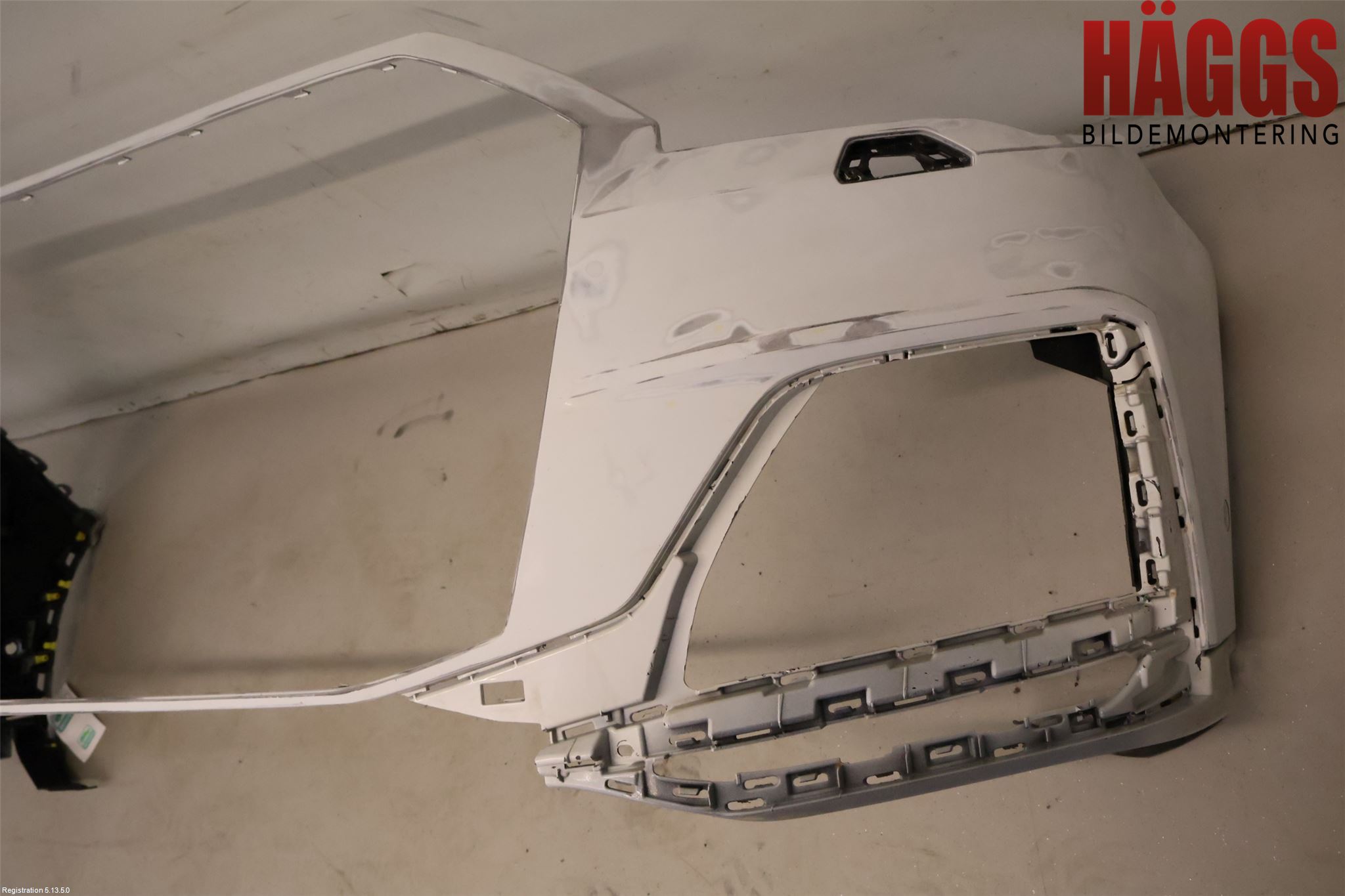 Audi Q7/SQ7 Stötfångarbeklädnad Fram