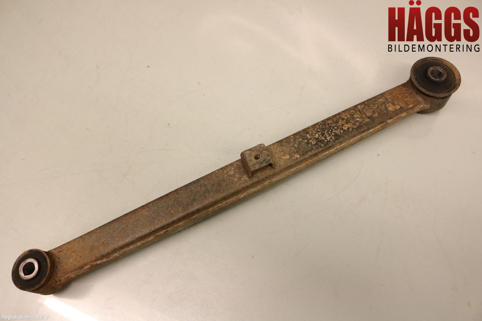 Dodge PICK UP RAM 81- Bärarm Bak Höger