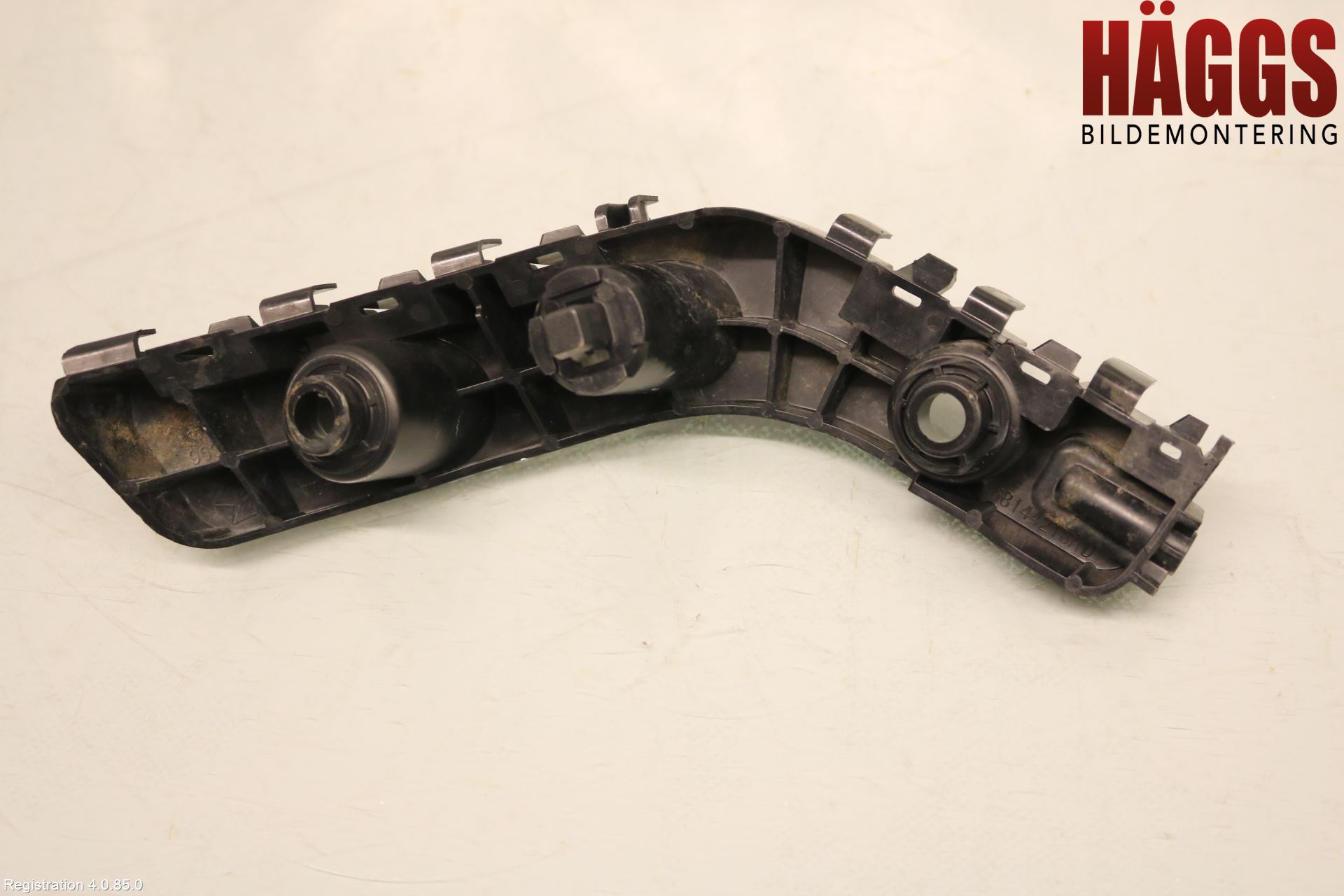 Jeep GRAND CHEROKEE 10-20 Stötfångarfäste Fram Hö