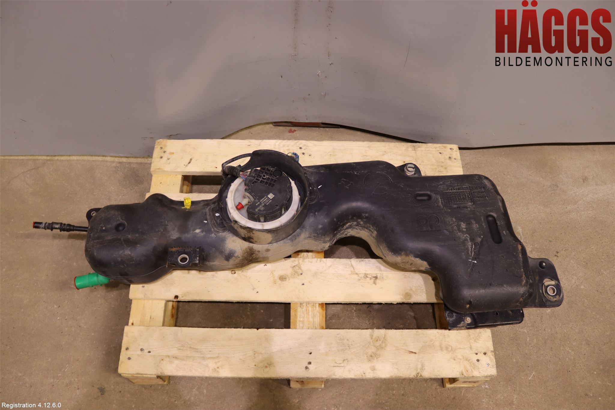 Toyota HILUX 16- Adblue Tank