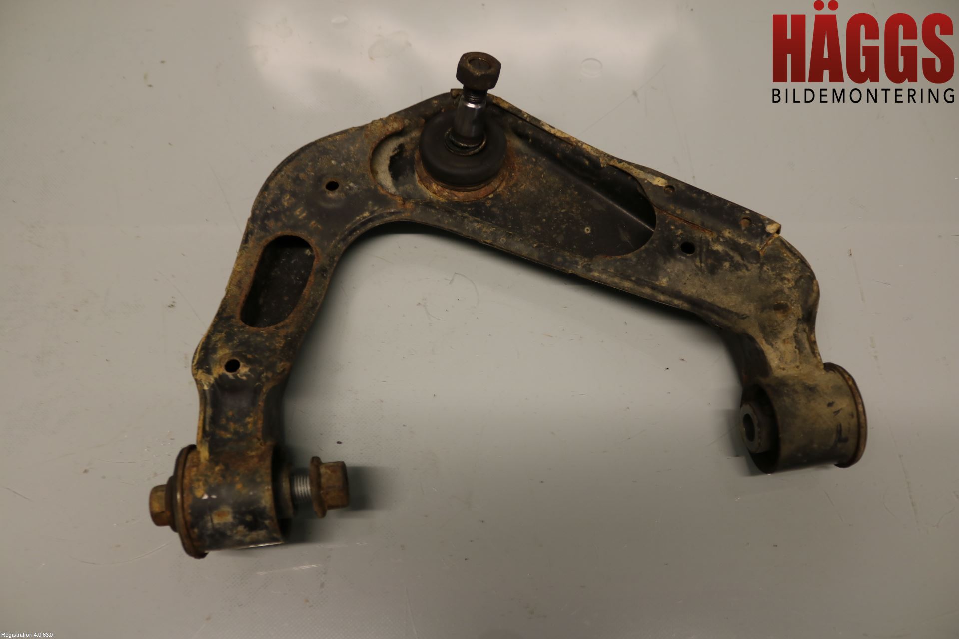 Nissan NAVARA 05-16 Bärarm Fram Övre Vä
