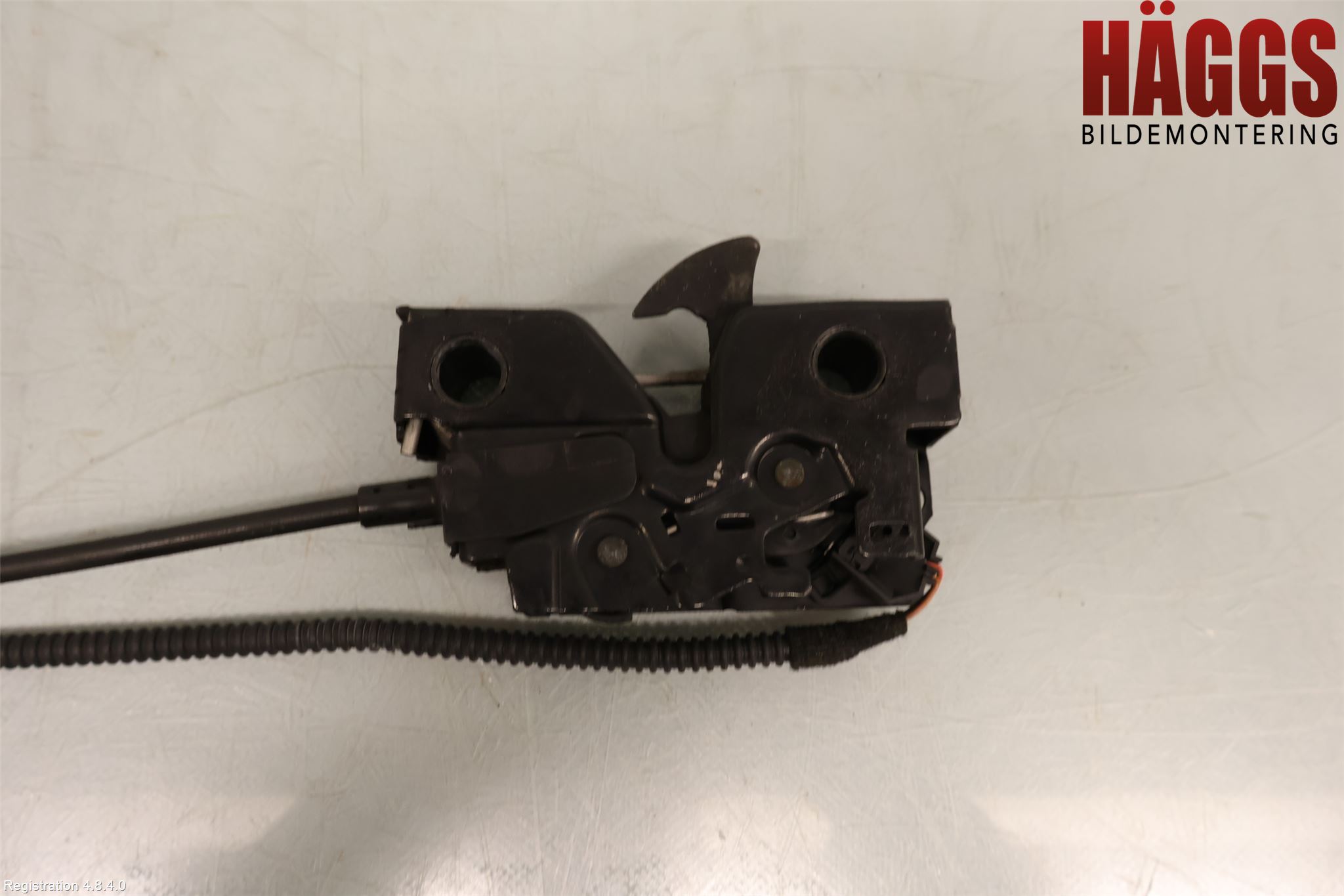 Volkswagen VW PASSAT 15-19 Huvlås