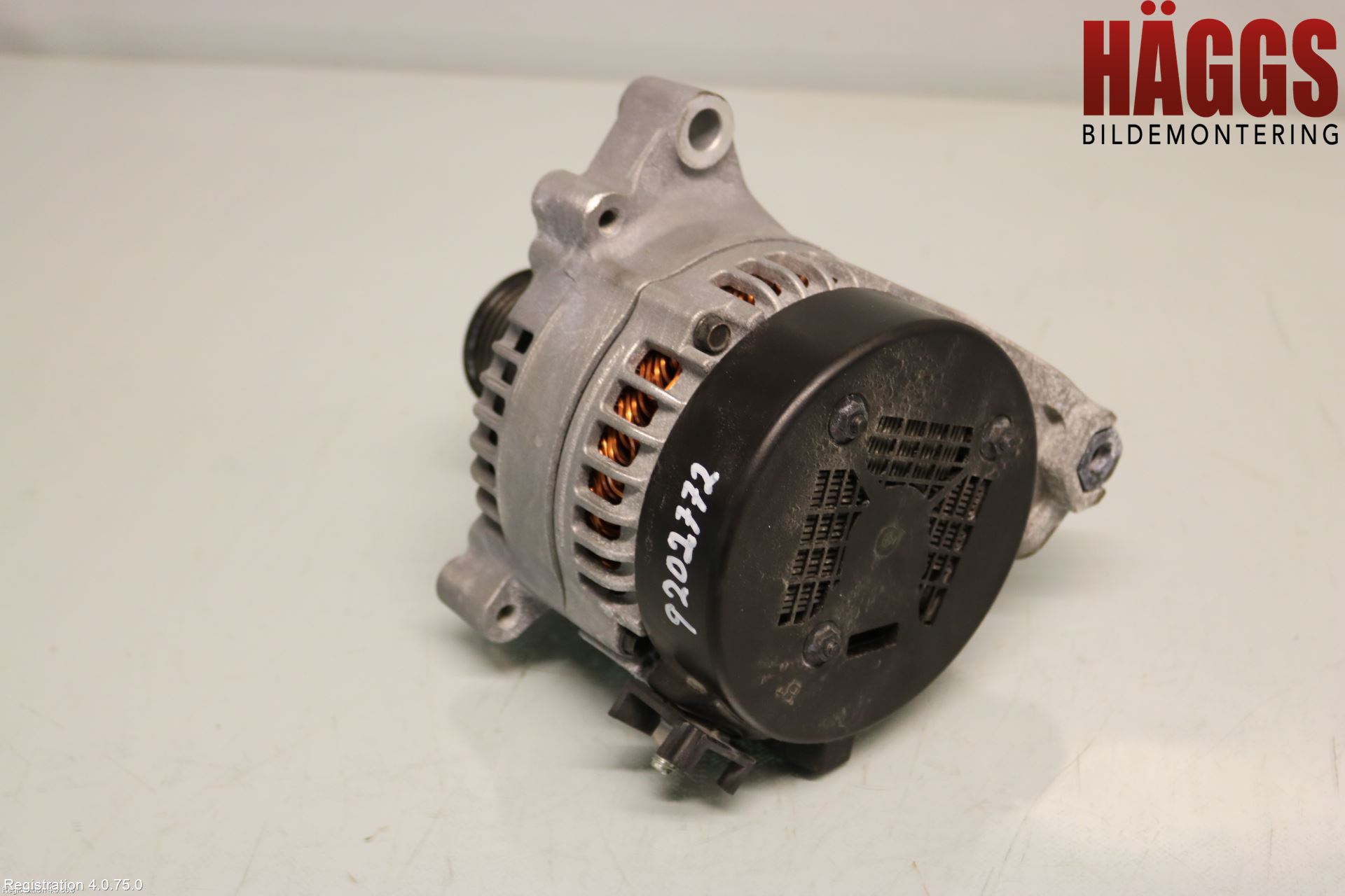 Mini COOPER CLUBMAN F54 16- Generator