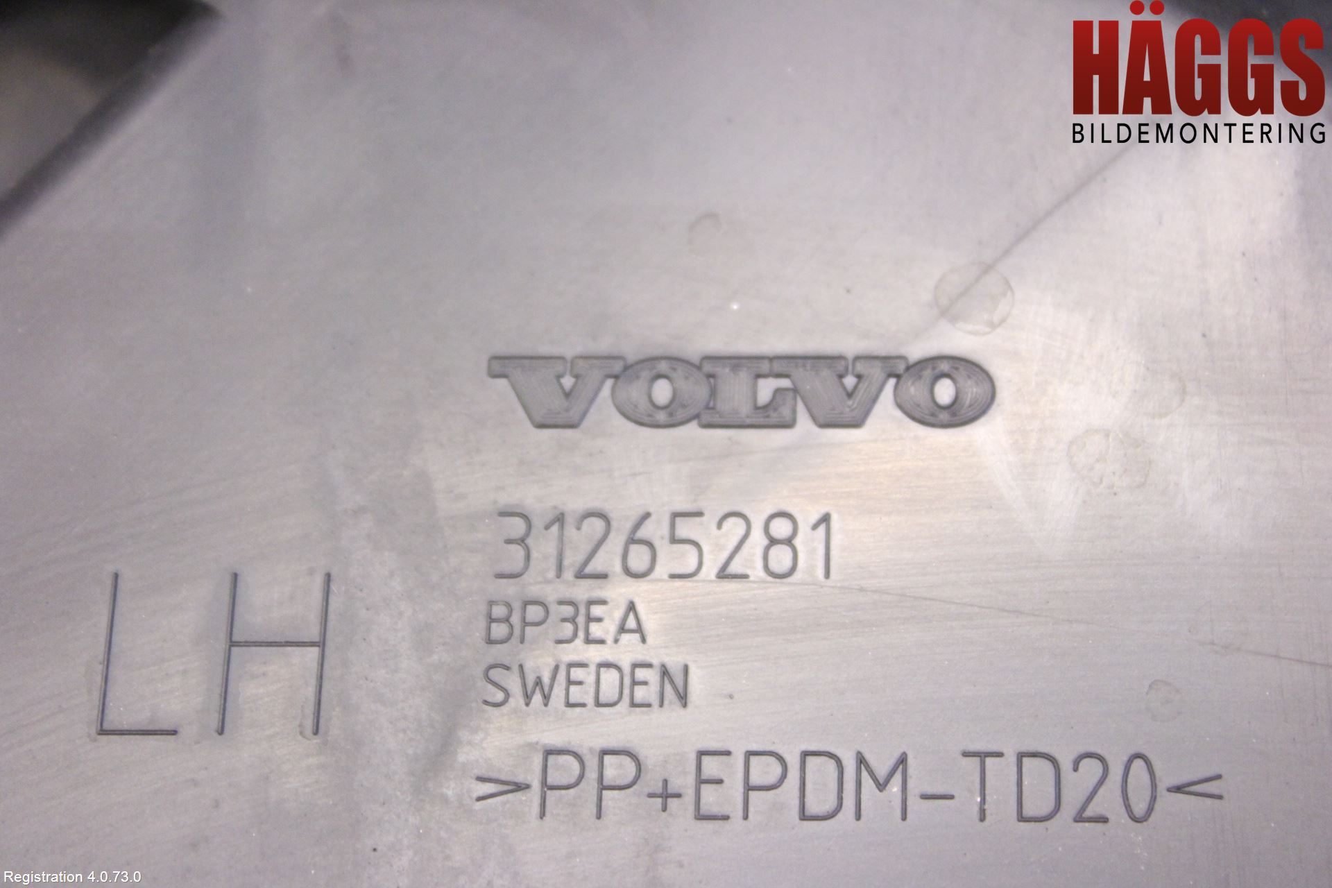 Volvo V60 11-13 Stötfångarfäste Bak Vä