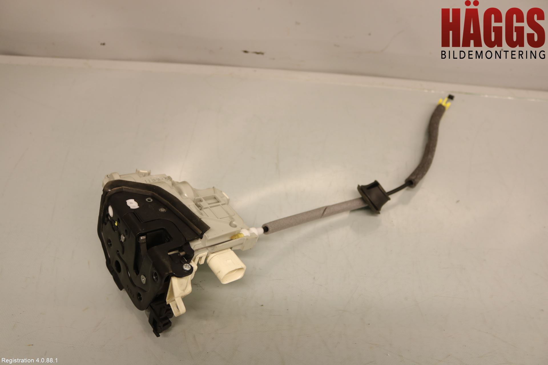 Audi A4/S4 B9 16-19 Låskista-Dörrlås