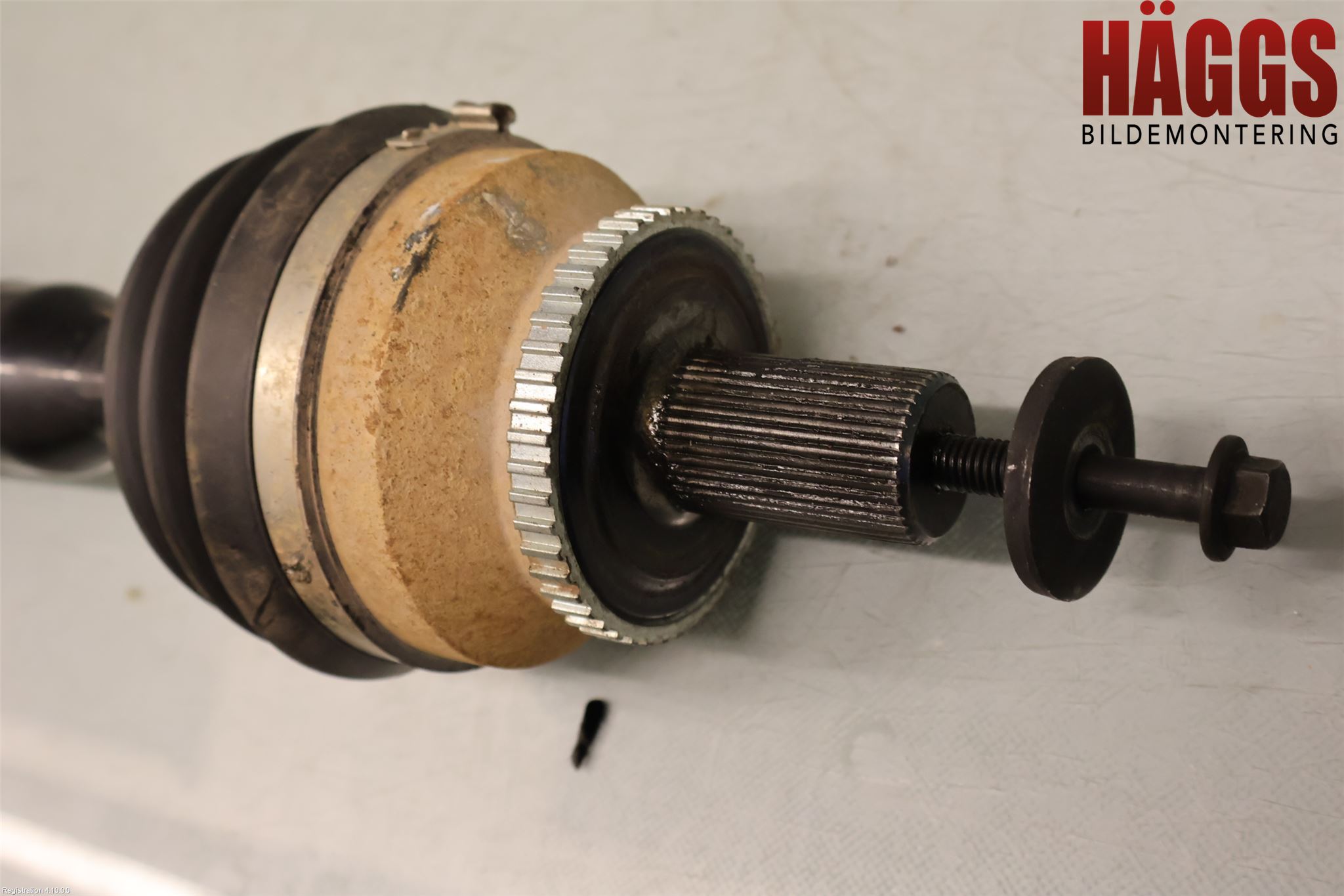 Volvo XC90 07-14 Drivaxel Fram Vänster