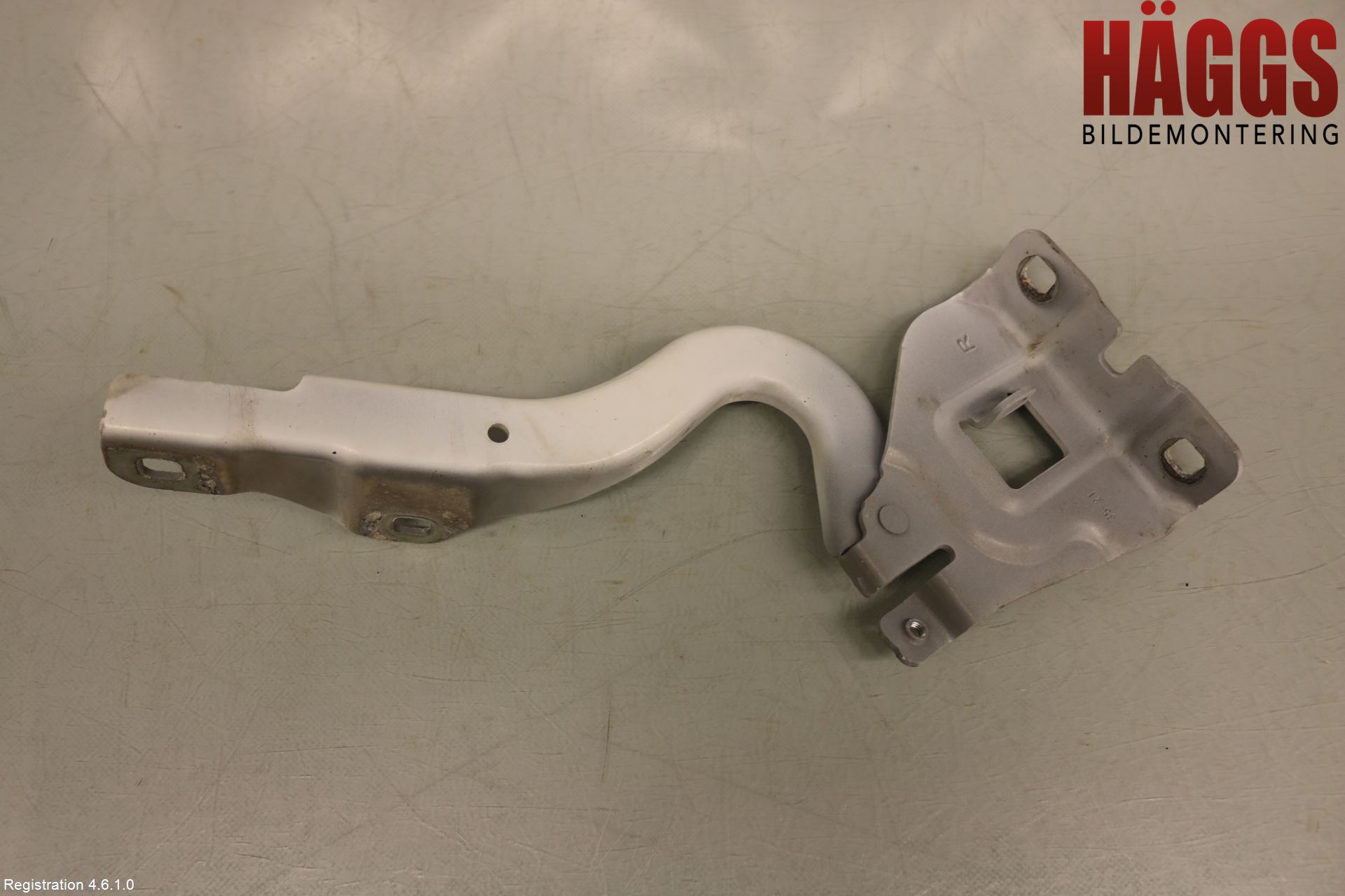 Renault EXPRESS 21- Huvgångjärn