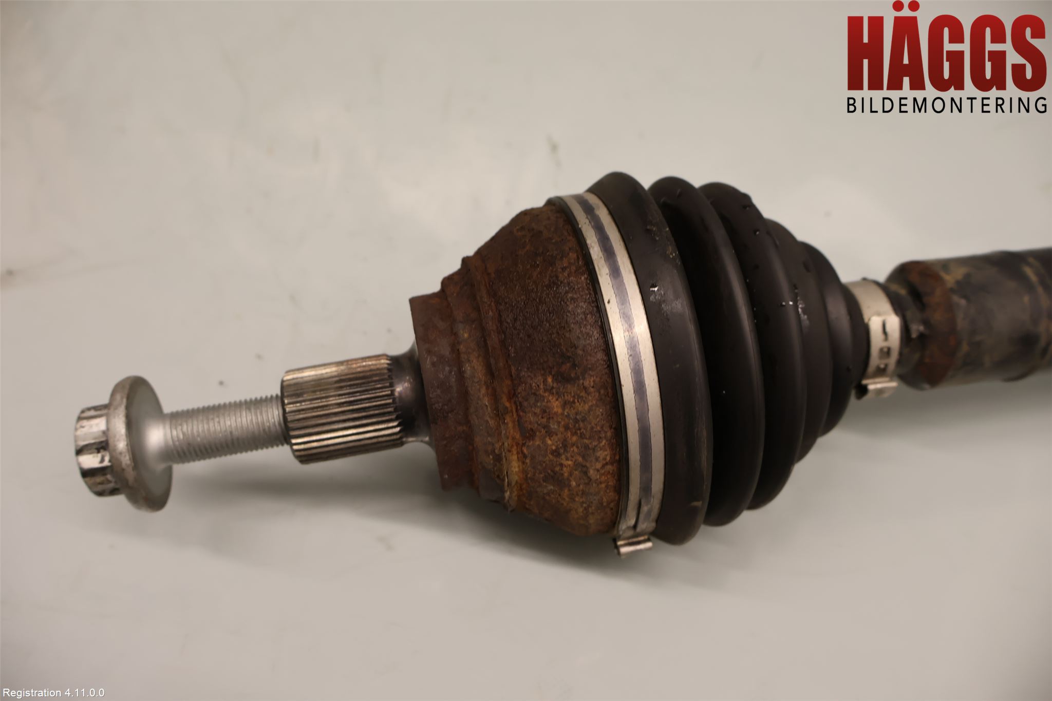 Volkswagen VW PASSAT 20-24 Drivaxel Fram Höger