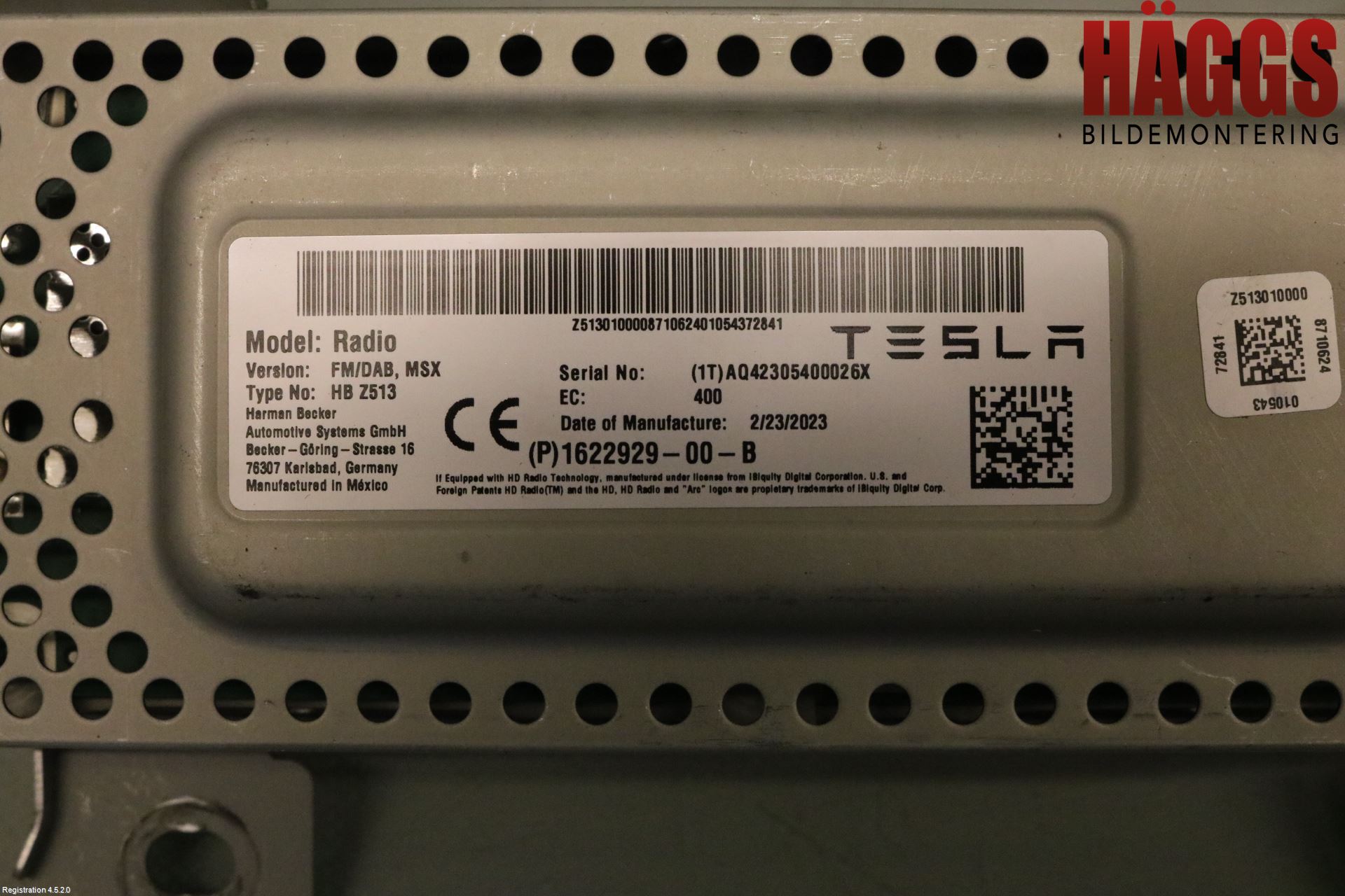Tesla MODEL X 16- Radio